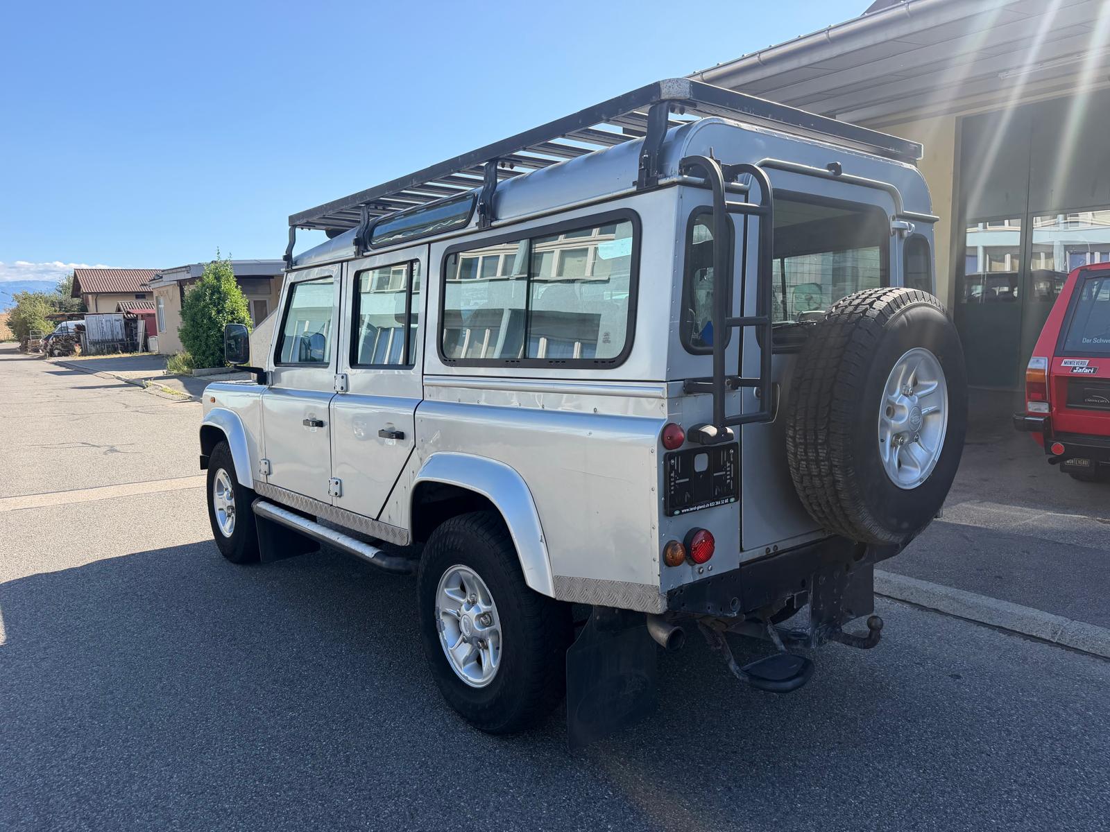 LAND ROVER Defender 110 SW 2.4Tdc-image-7