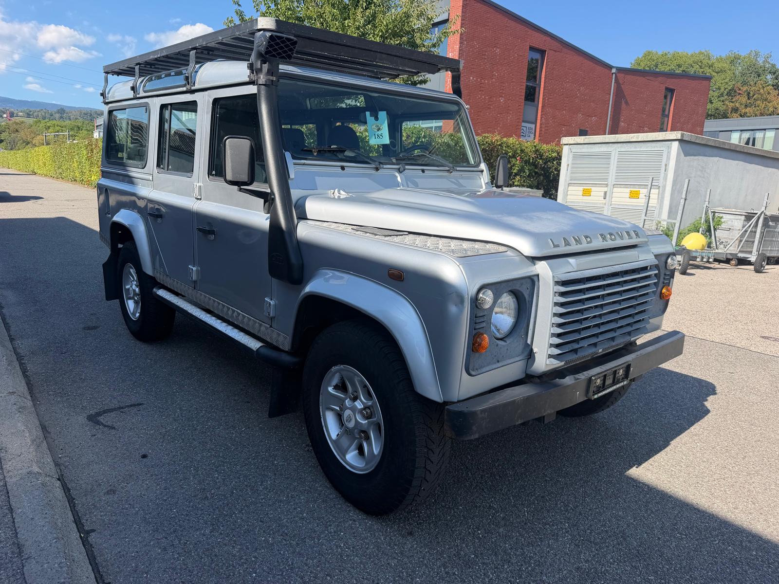 LAND ROVER Defender 110 SW 2.4Tdc-image-1