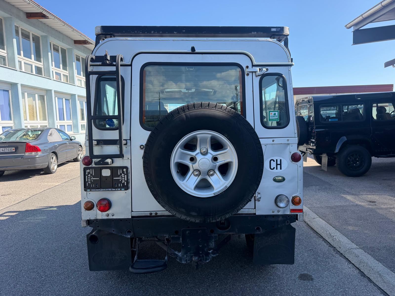 LAND ROVER Defender 110 SW 2.4Tdc-image-3