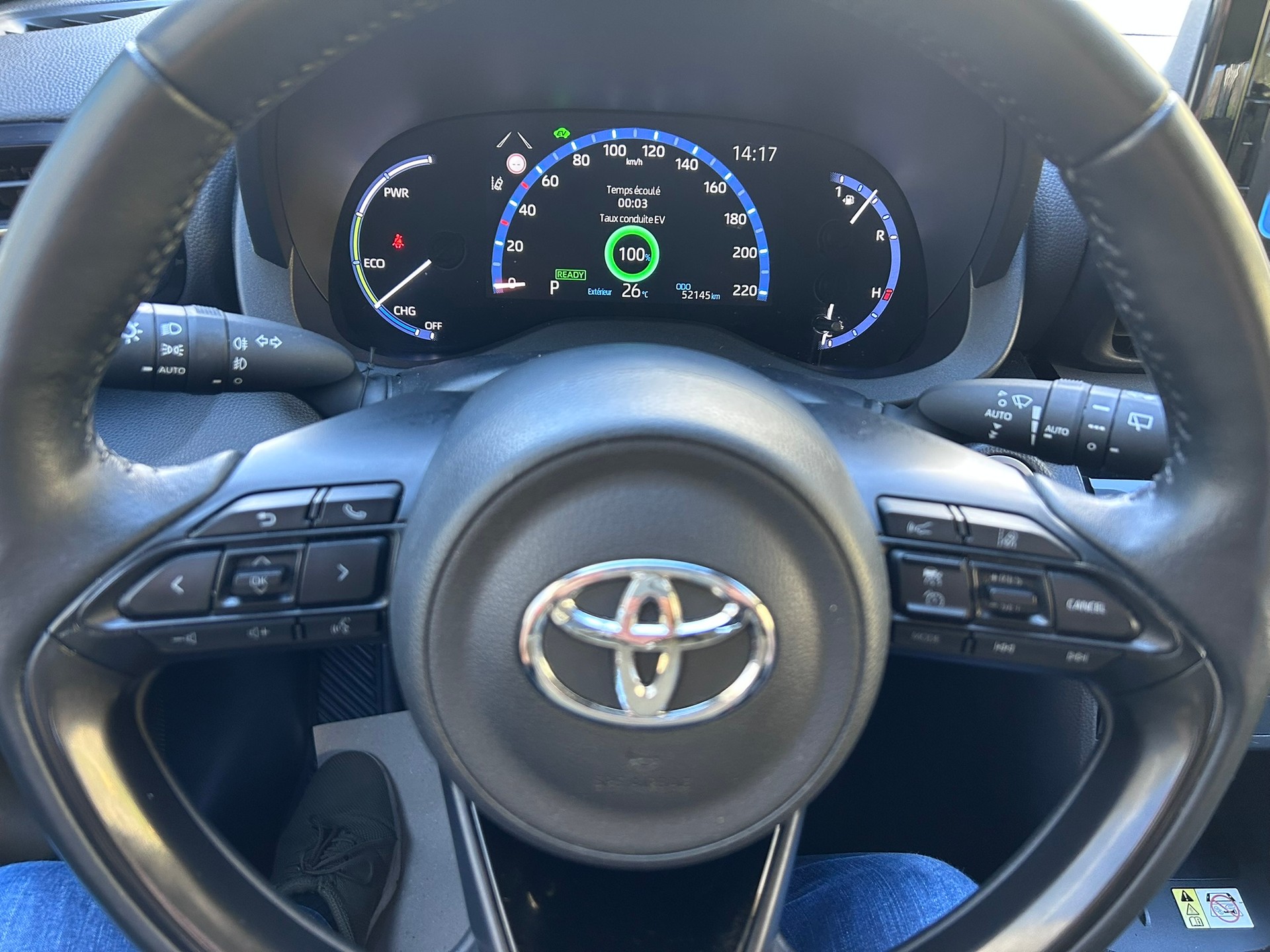TOYOTA Yaris Cross 1.5 VVT-i HSD Adventure AWD-i-image-8