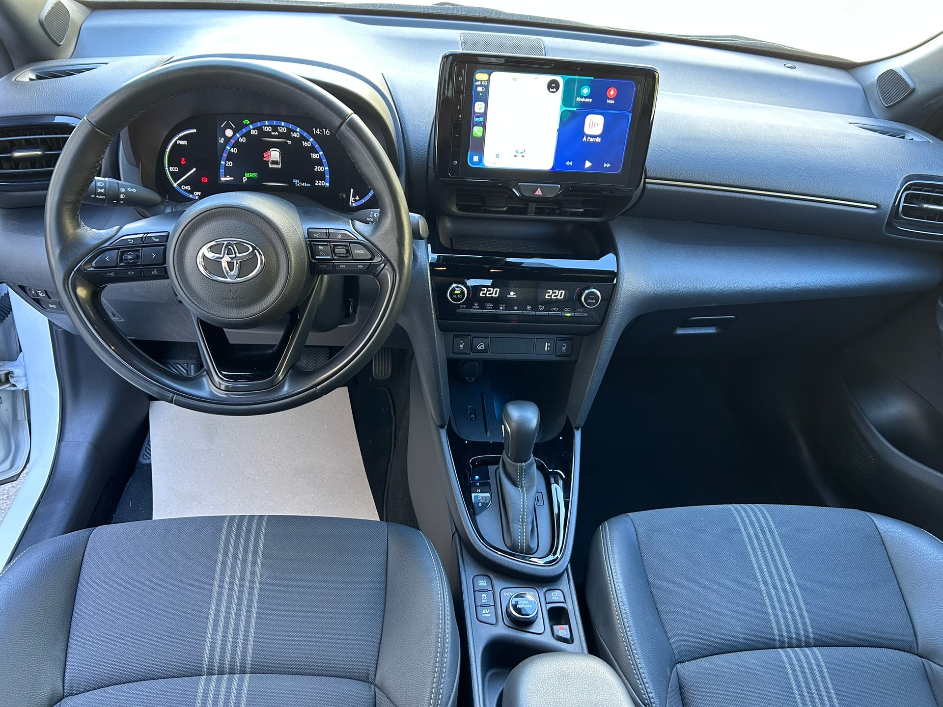 TOYOTA Yaris Cross 1.5 VVT-i HSD Adventure AWD-i-image-7