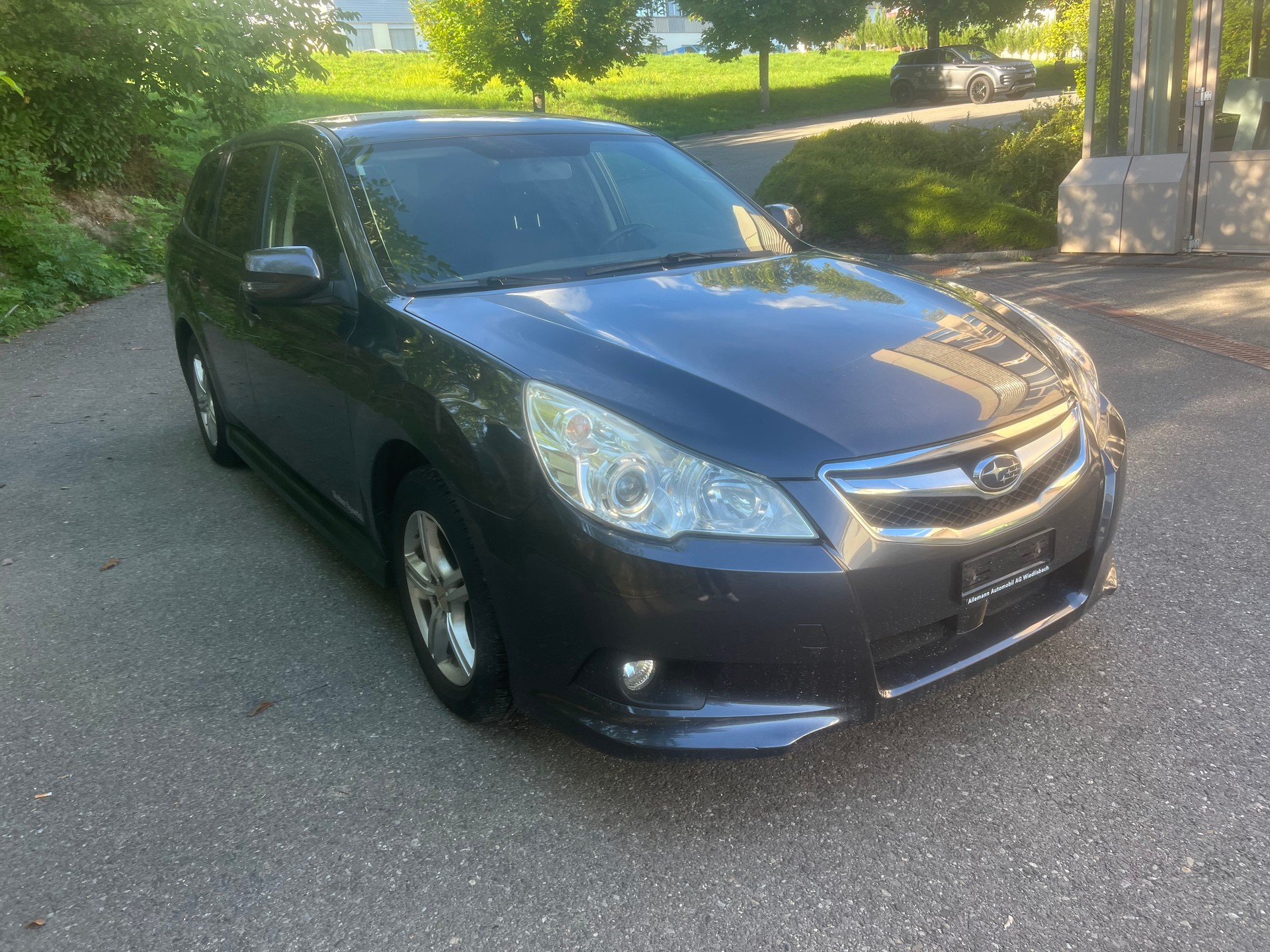 SUBARU Legacy 2.0i Swiss Special AWD-image-1