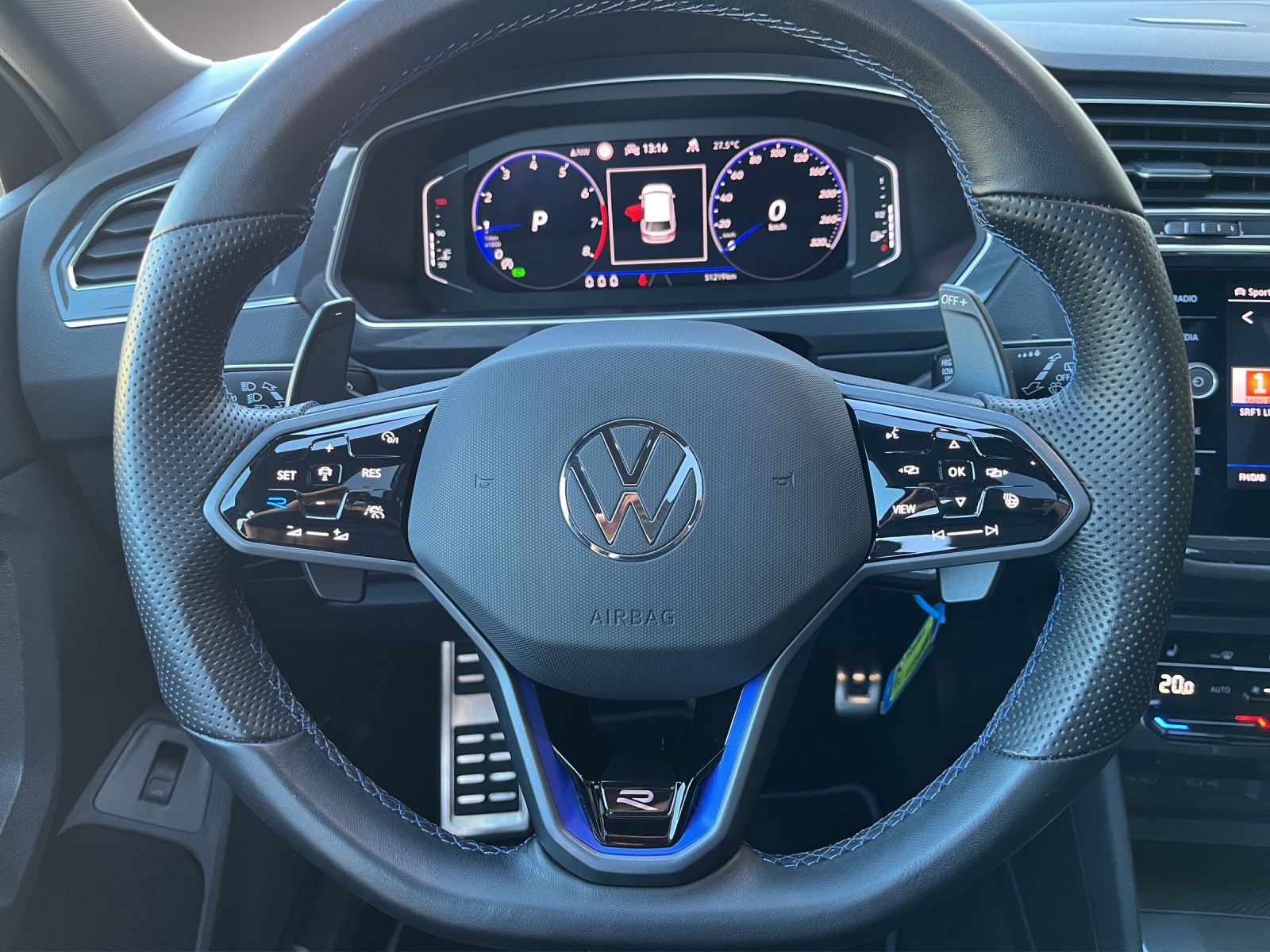 VW Tiguan 2.0TSI R 4Motion DSG-image-9