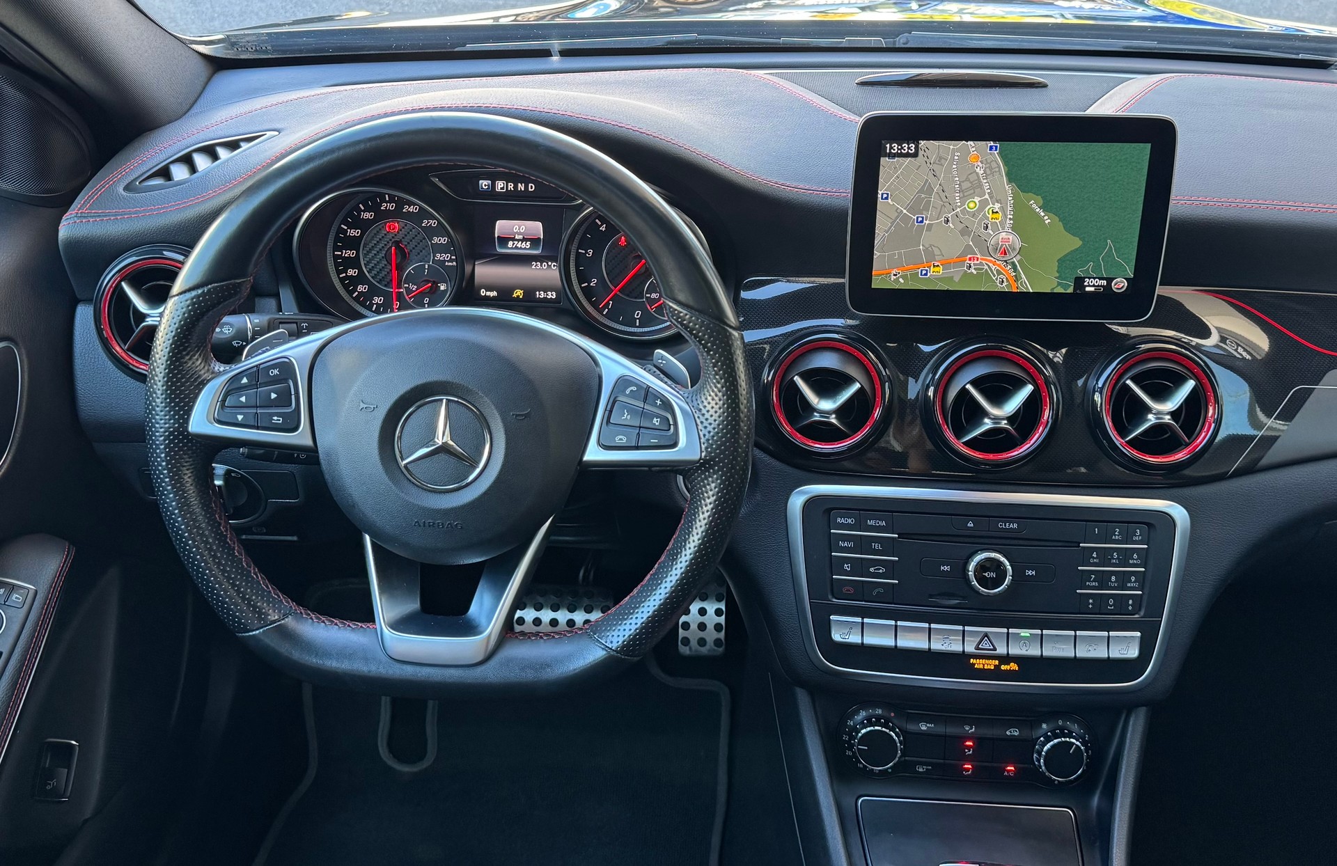 MERCEDES-BENZ GLA 45 AMG 4Matic 7G-DCT-image-12