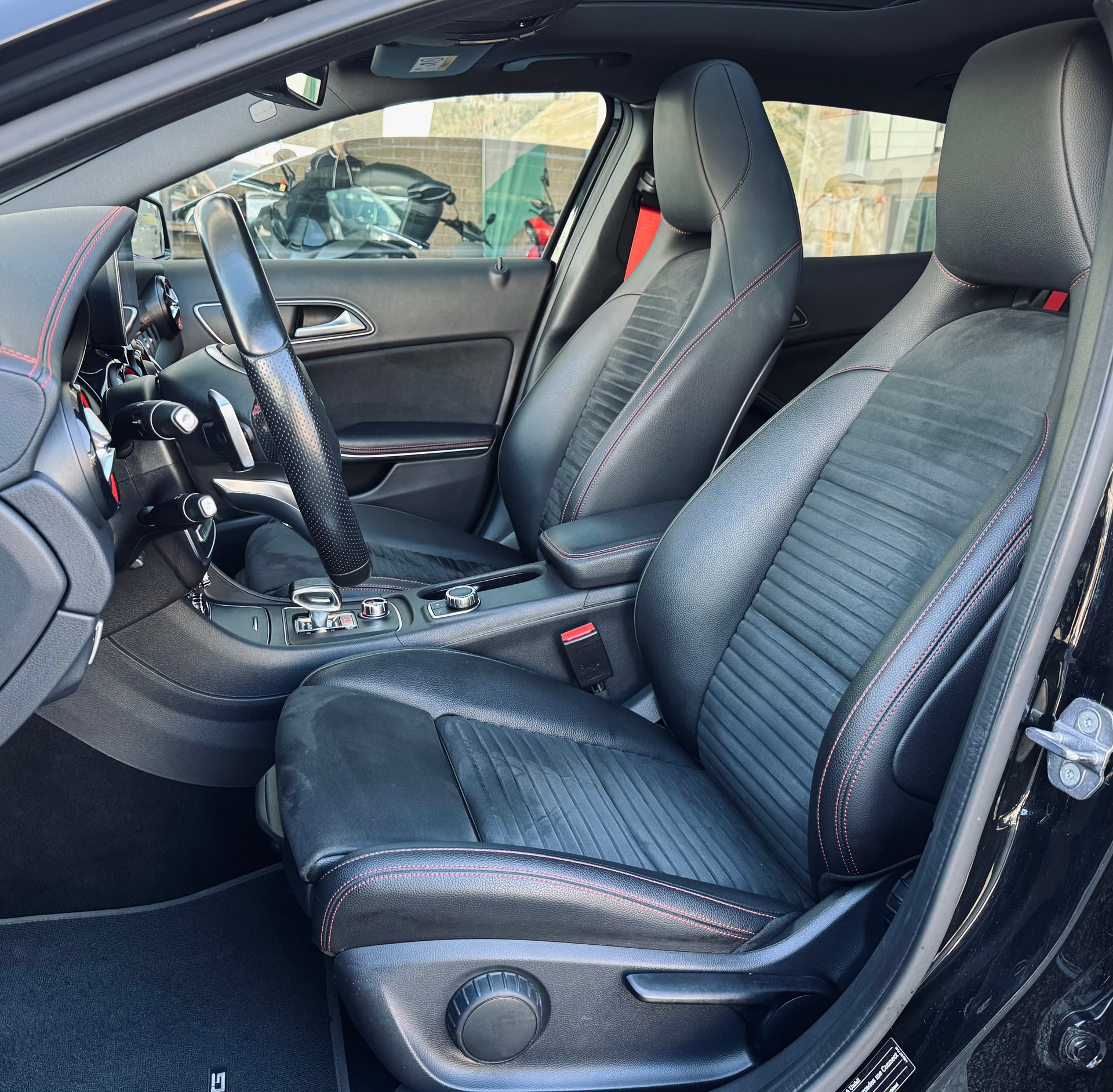MERCEDES-BENZ GLA 45 AMG 4Matic 7G-DCT-image-7