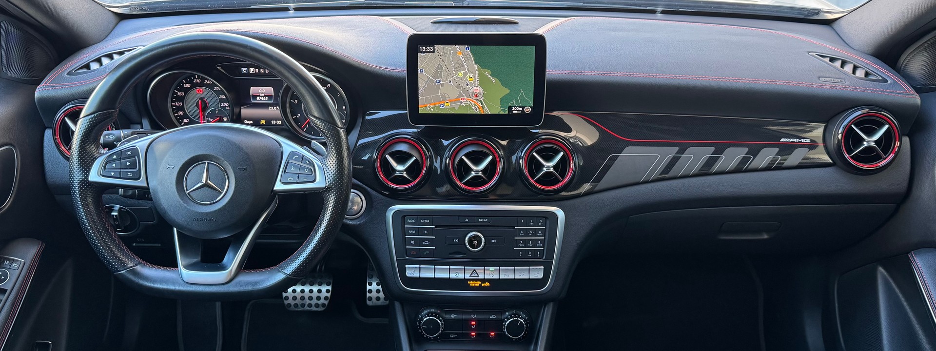 MERCEDES-BENZ GLA 45 AMG 4Matic 7G-DCT-image-11