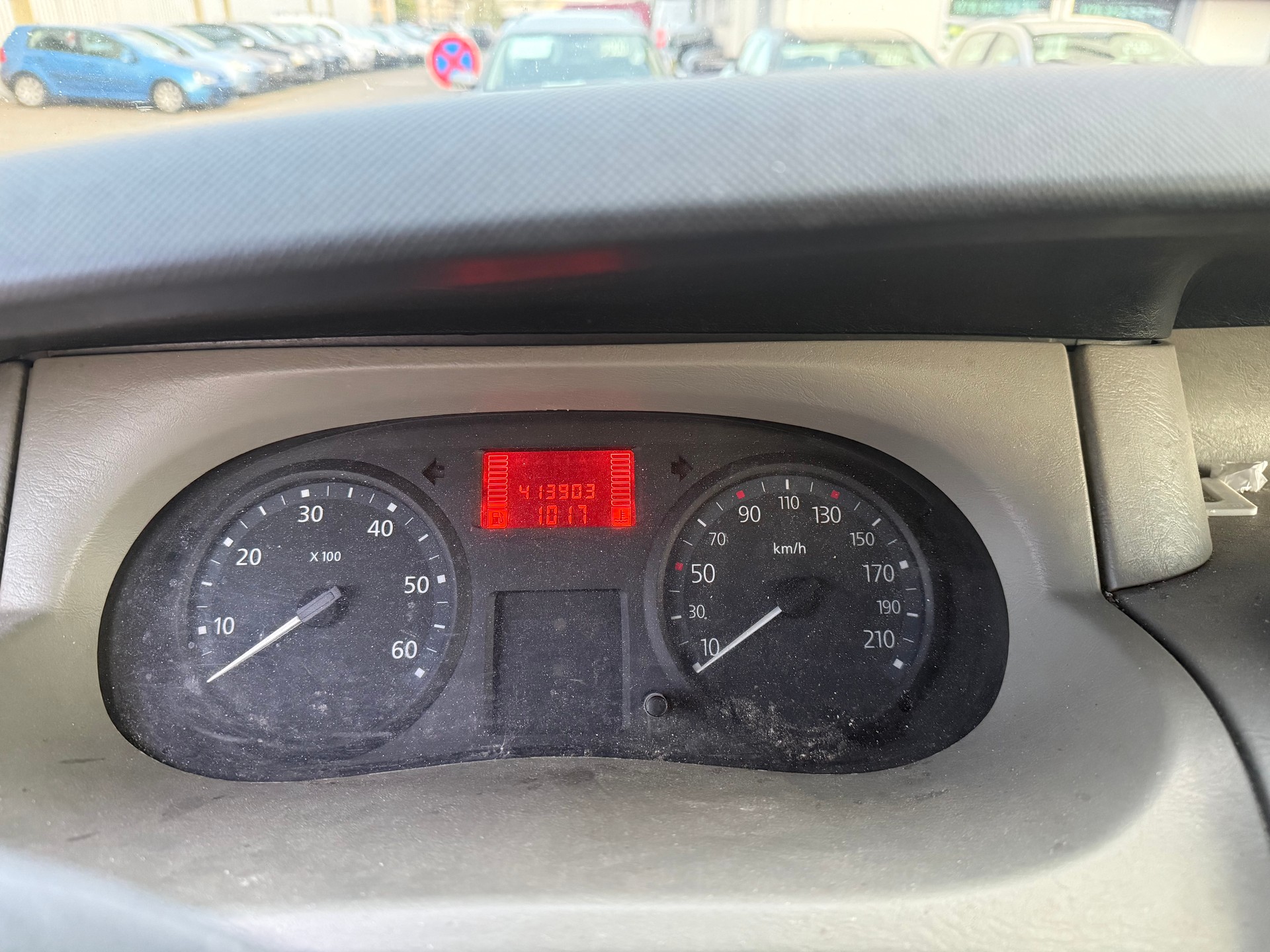 RENAULT Trafic 2.0 dCi 90 2.7t L1H1-image-4