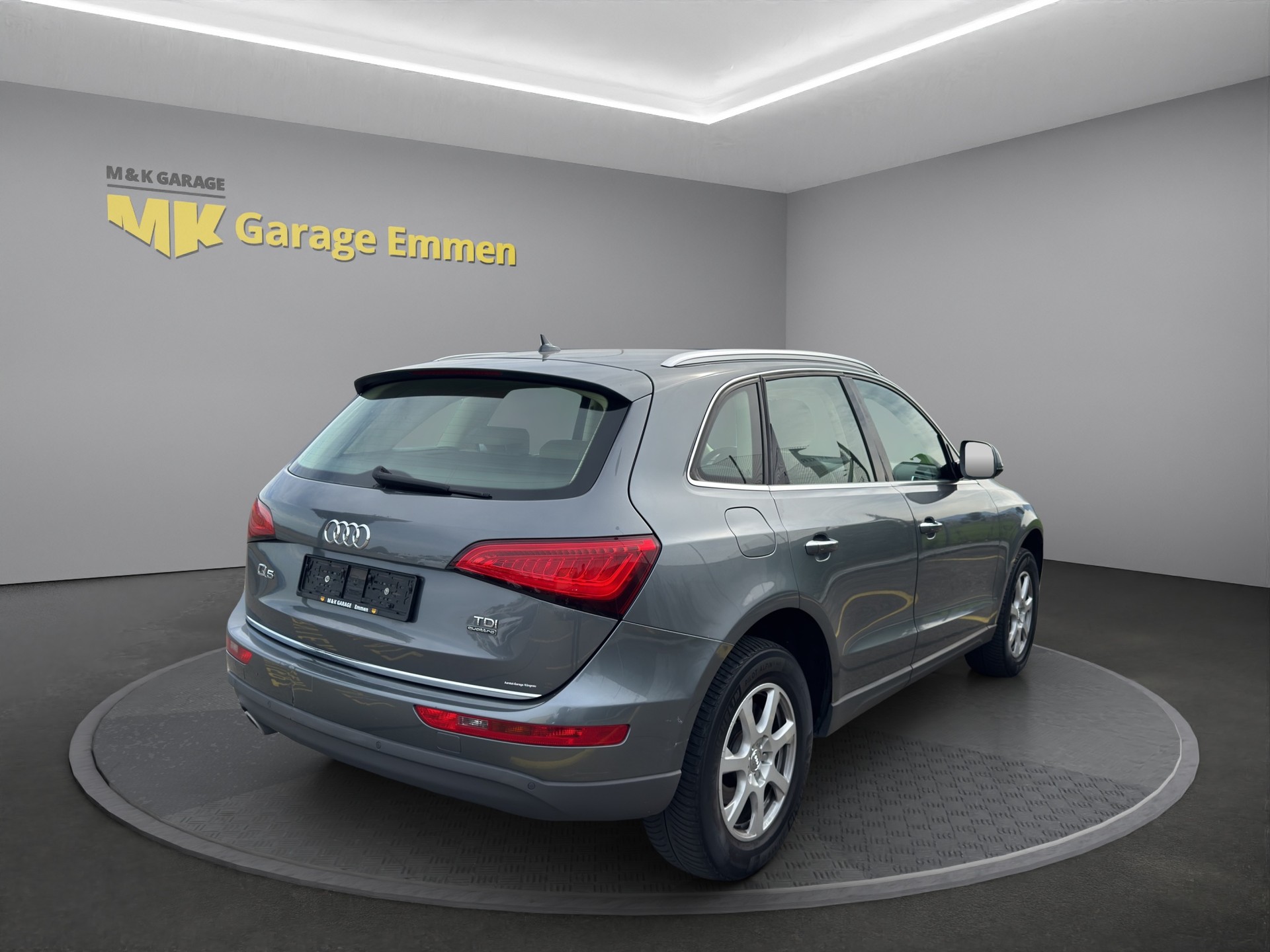 AUDI Q5 2.0 TDI quattro S-tronic-image-4