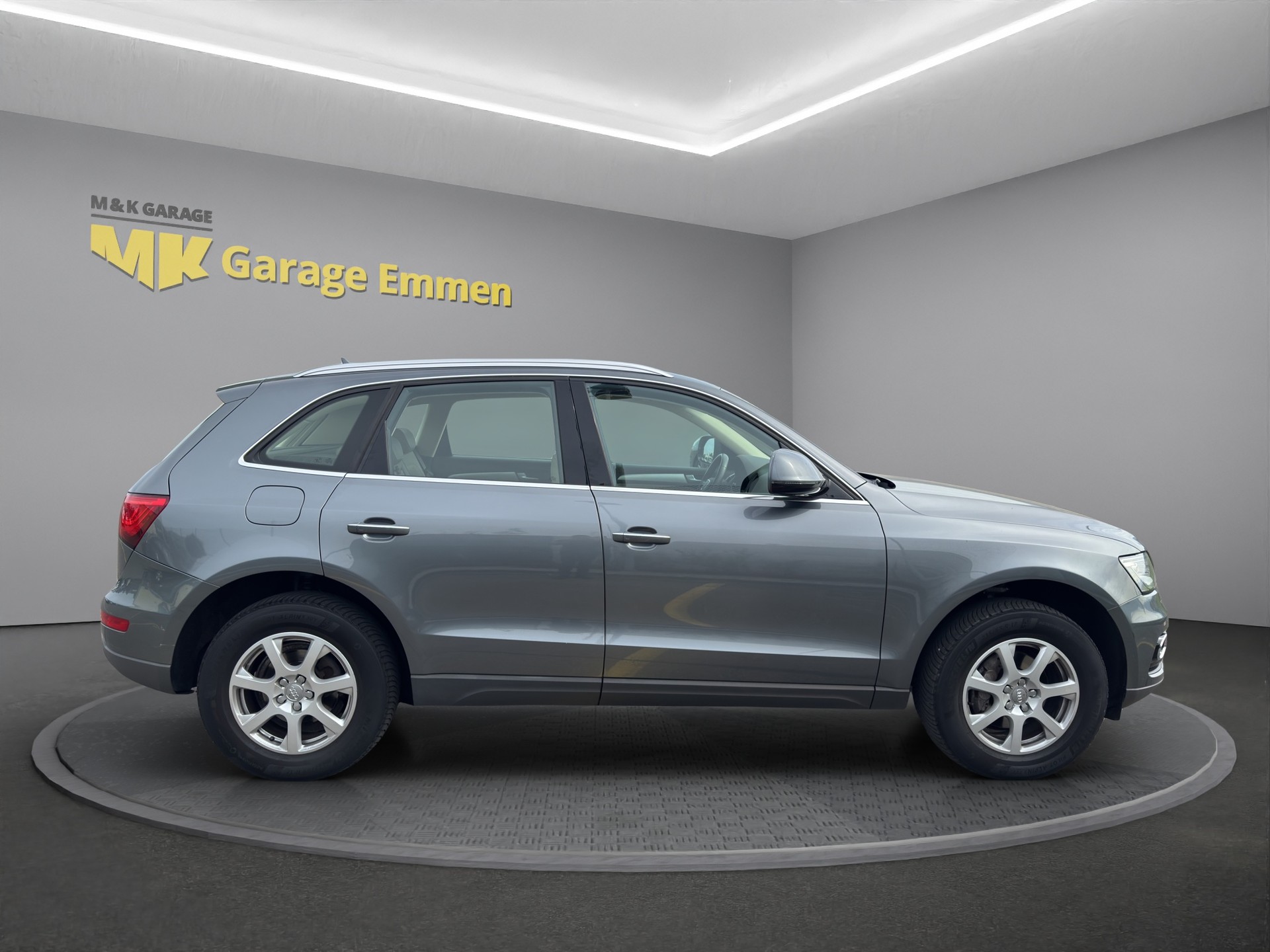 AUDI Q5 2.0 TDI quattro S-tronic-image-5