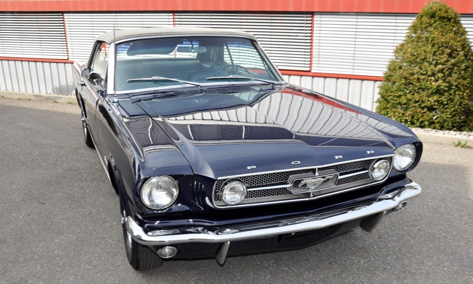 FORD MUSTANG-image-0