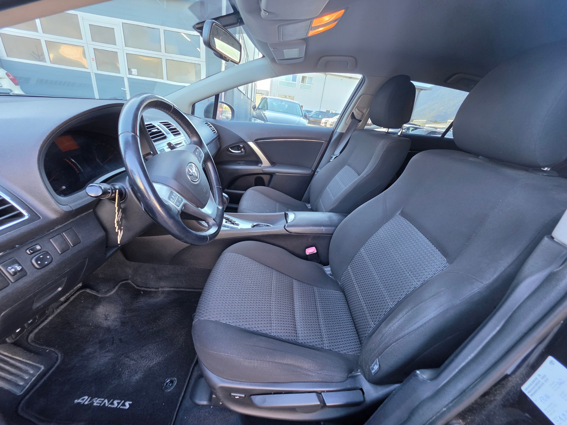 TOYOTA Avensis Sportswagon 2.0 Linea Sol Multidrive-image-8