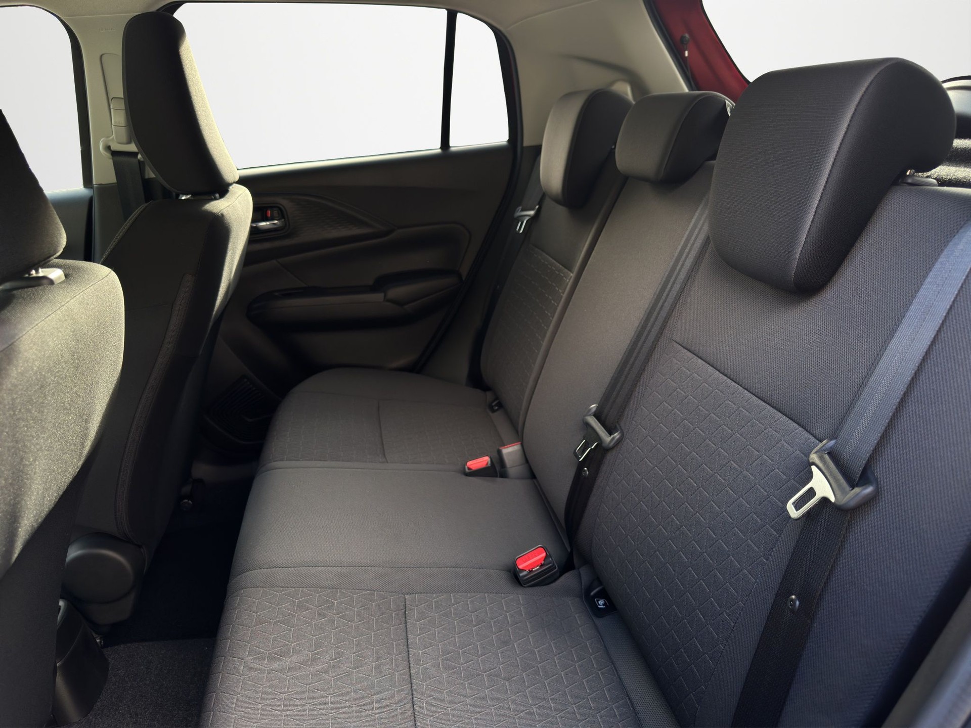 SUZUKI Swift 1.2 1st Edition Top Hybrid 4x4-image-10