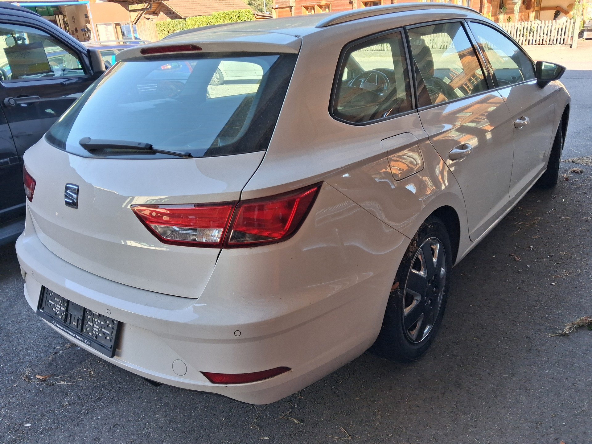 SEAT Leon ST 1.4 TGI Style DSG-image-2