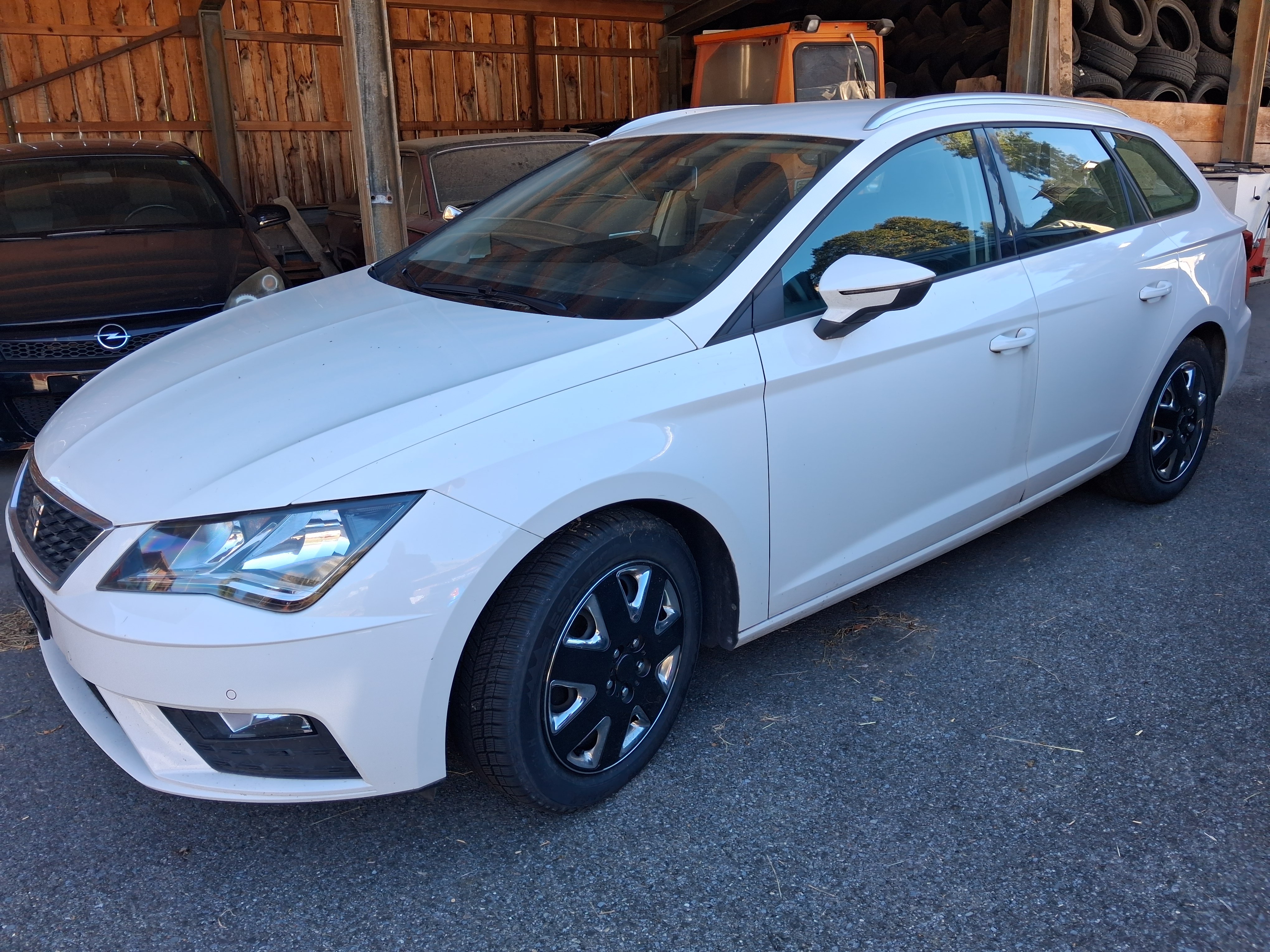Car photo