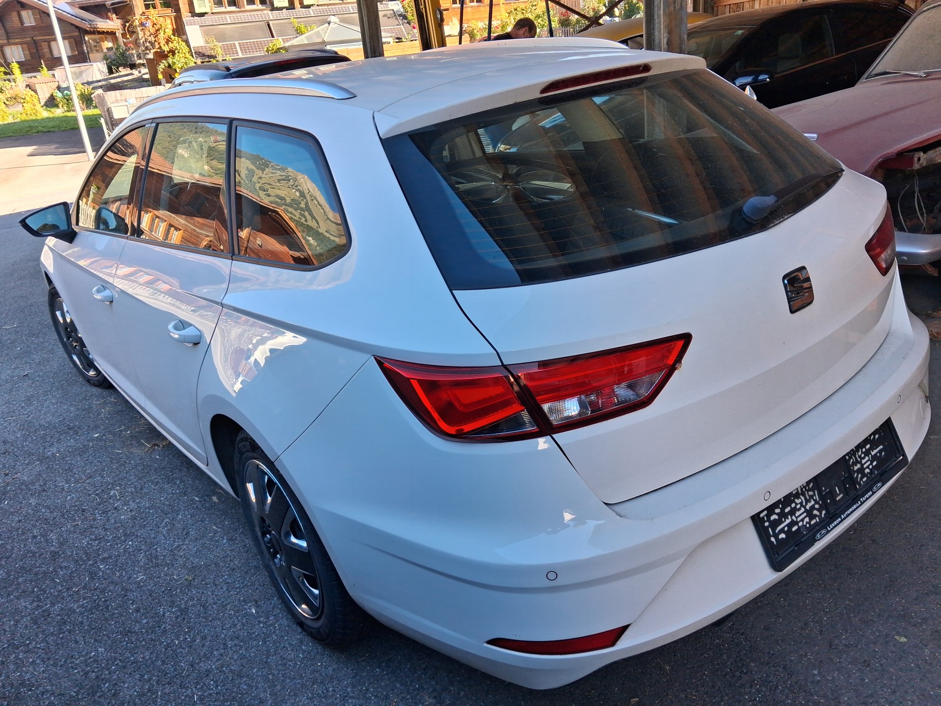 SEAT Leon ST 1.4 TGI Style DSG-image-3