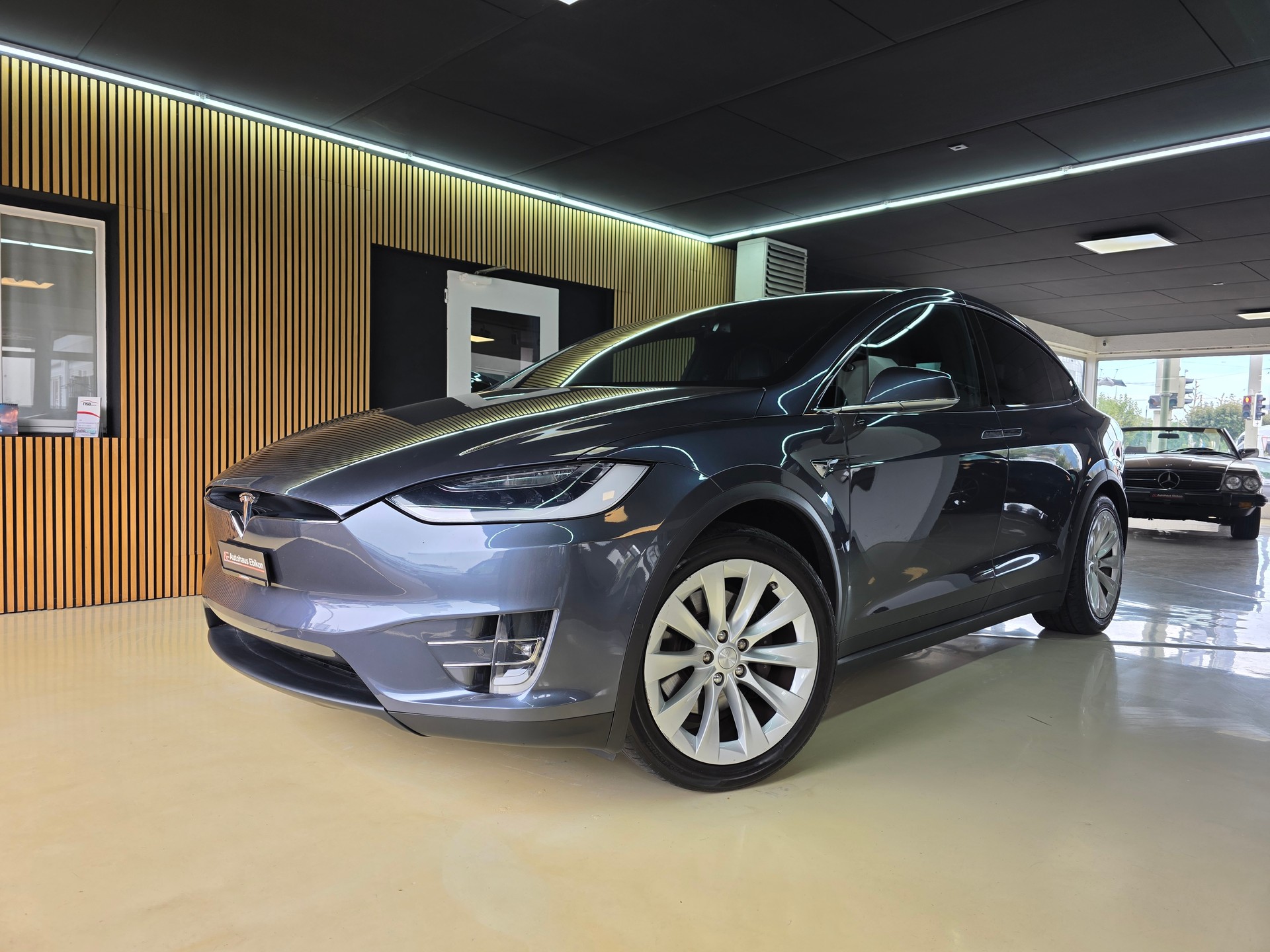 TESLA Model X 75 D