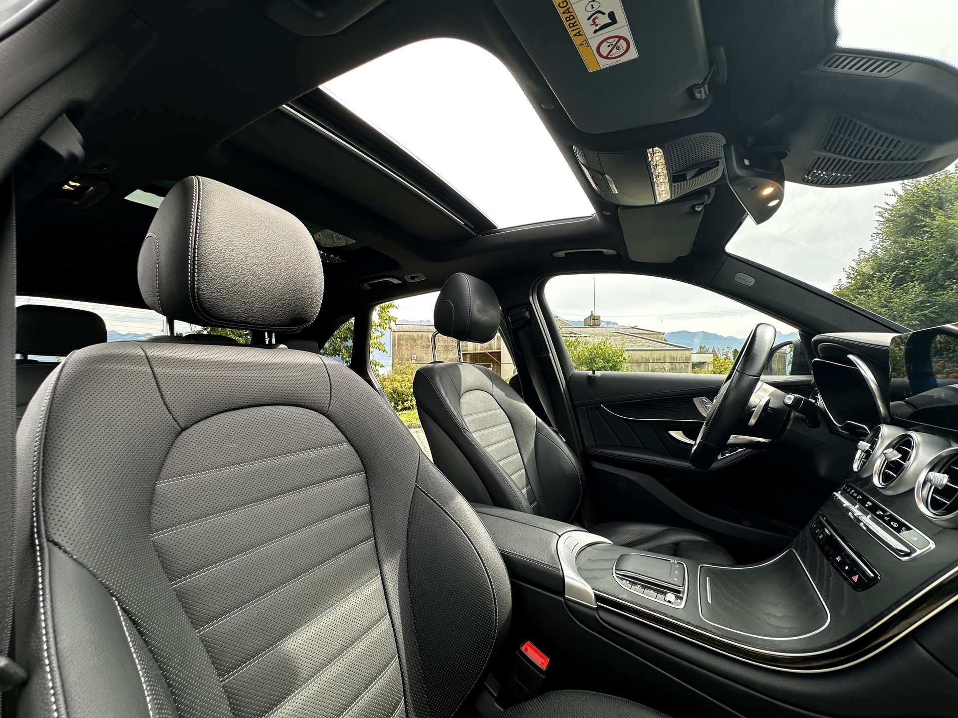 MERCEDES-BENZ GLC 300 d AMG Line 4Matic 9G-Tronic-image-11