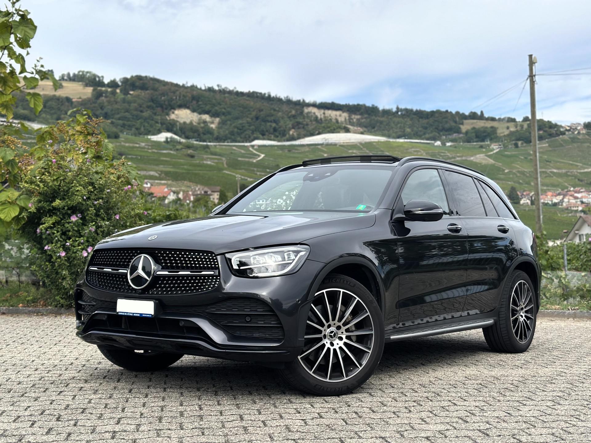 MERCEDES-BENZ GLC 300 d AMG Line 4Matic 9G-Tronic-image-3
