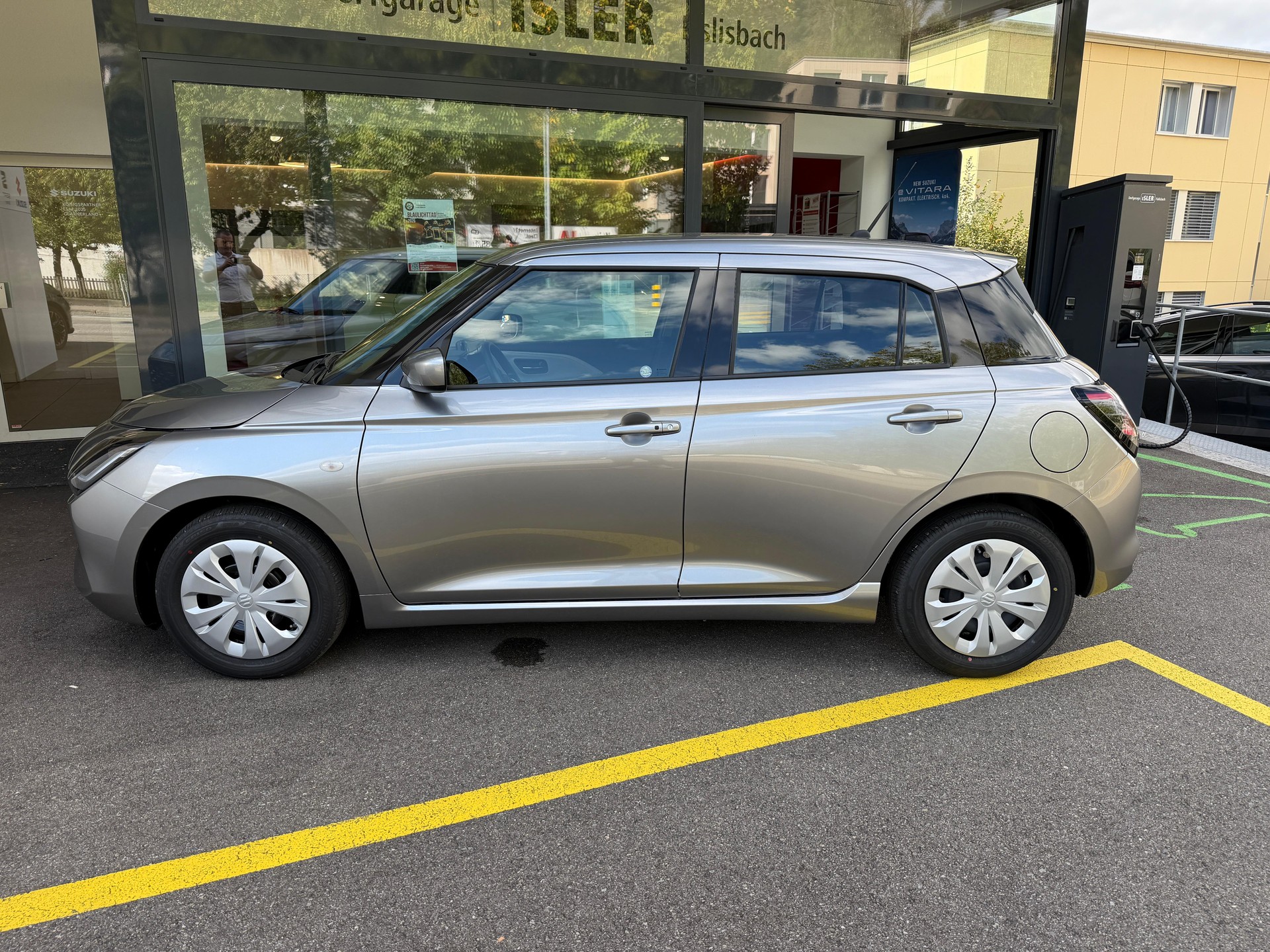 SUZUKI Swift 1.2 Unico Hybrid-image-4
