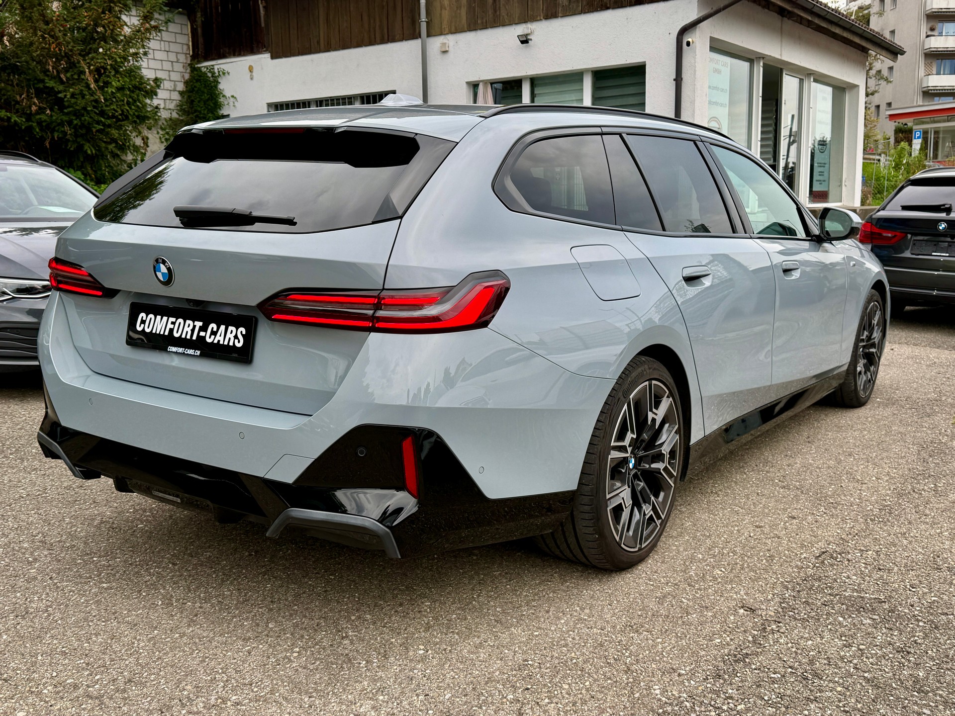 BMW 520d xDrive 48V Touring M Sport Pro Steptronic Brooklyn Grau Metallic*Panoramaglassdach-image-7