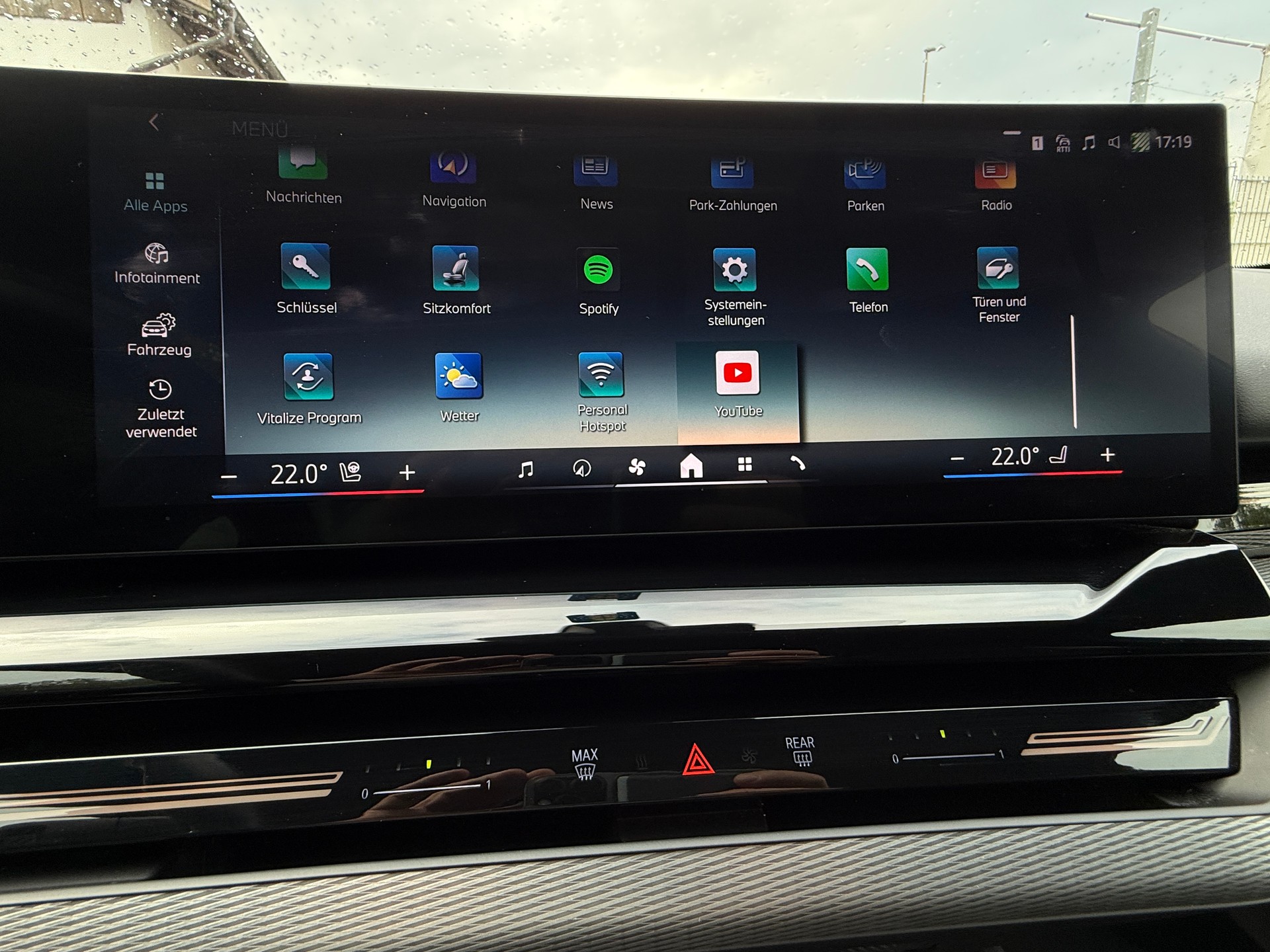BMW 520d xDrive 48V Touring M Sport Pro Steptronic Brooklyn Grau Metallic*Panoramaglassdach-image-21