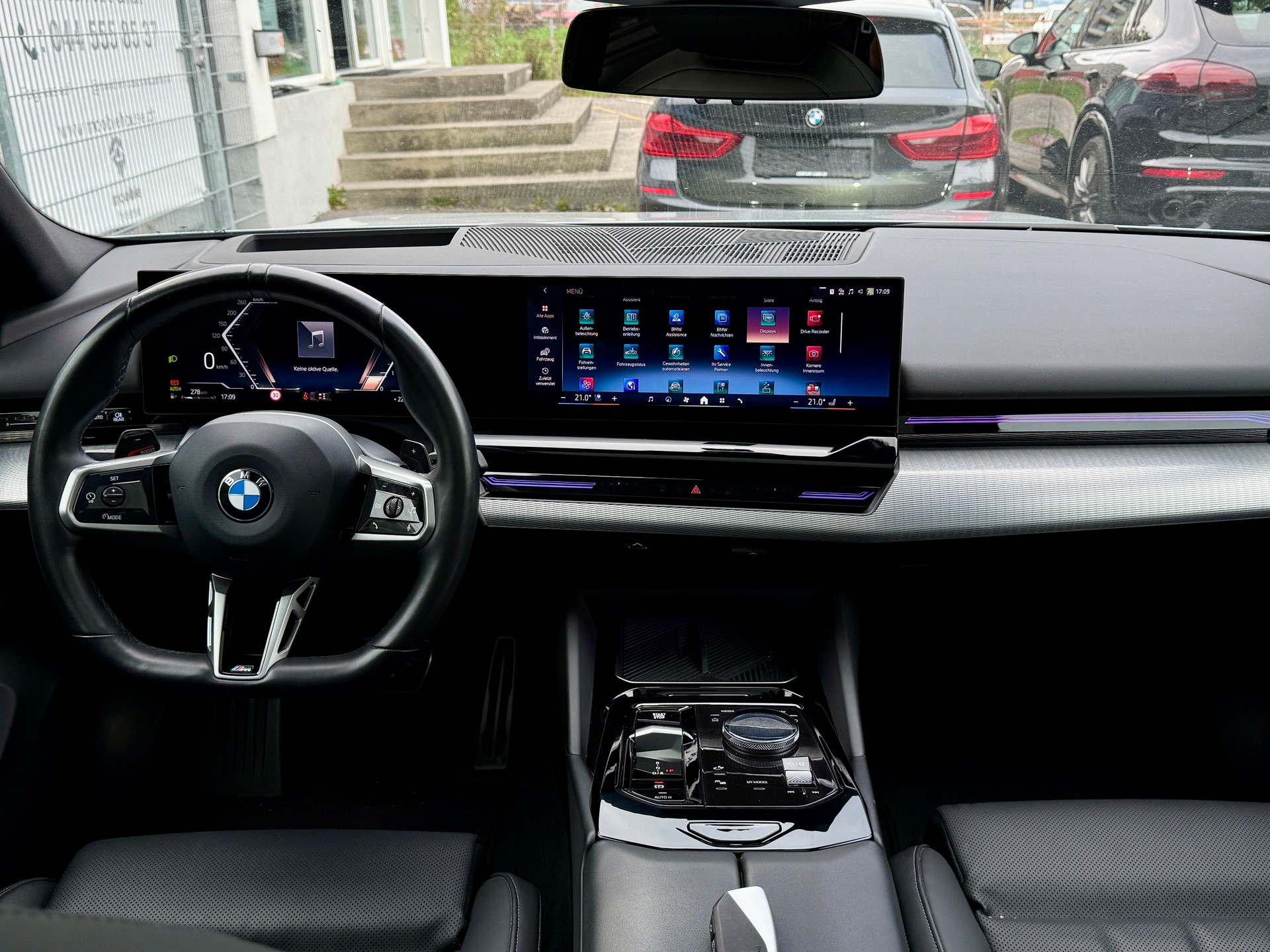 BMW 520d xDrive 48V Touring M Sport Pro Steptronic Brooklyn Grau Metallic*Panoramaglassdach-image-14