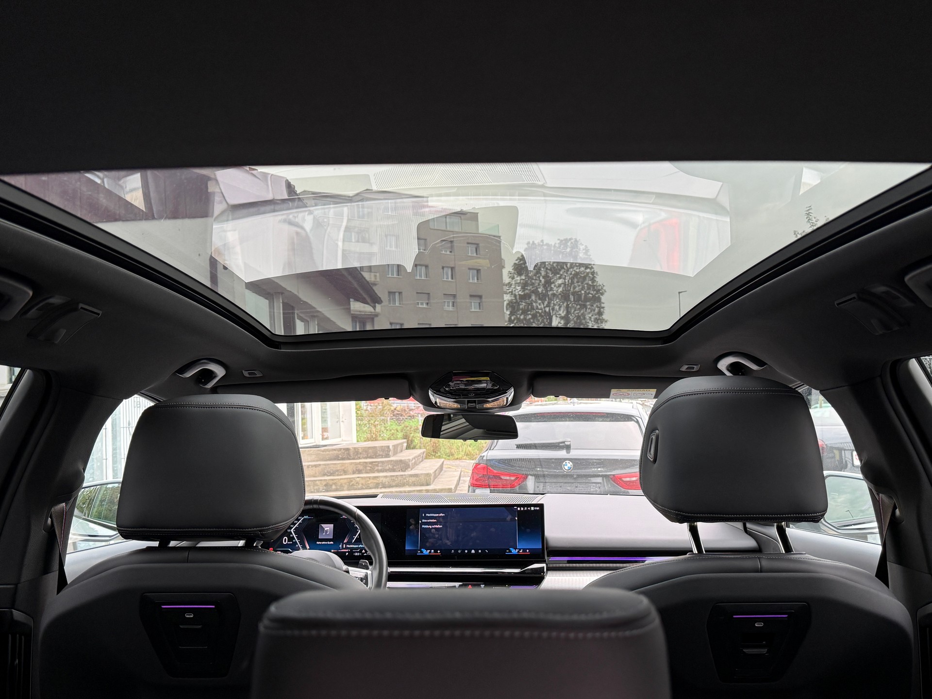 BMW 520d xDrive 48V Touring M Sport Pro Steptronic Brooklyn Grau Metallic*Panoramaglassdach-image-10