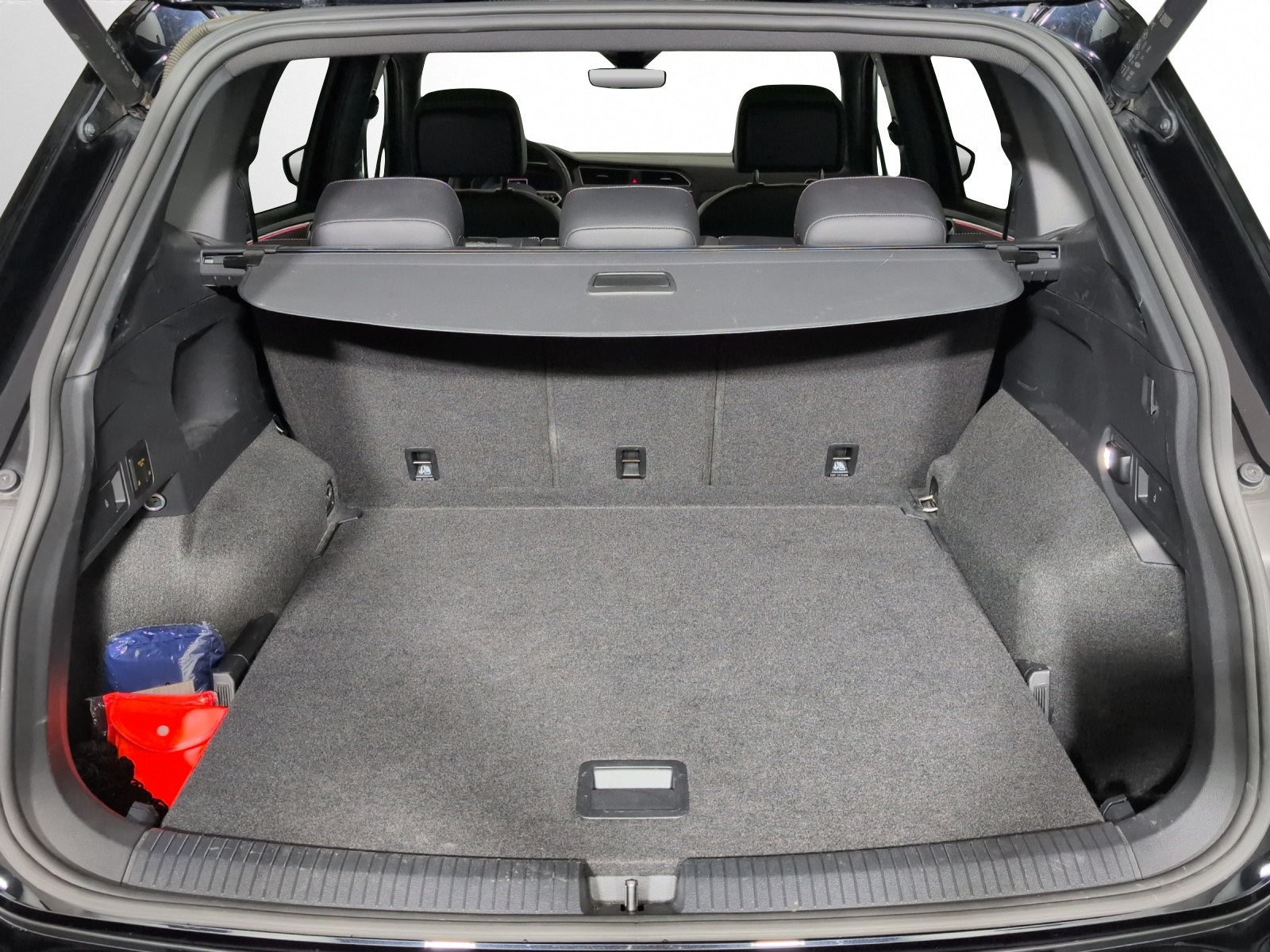 VW Tiguan Allspace 2.0TSI R-Line 4Motion DSG-image-14