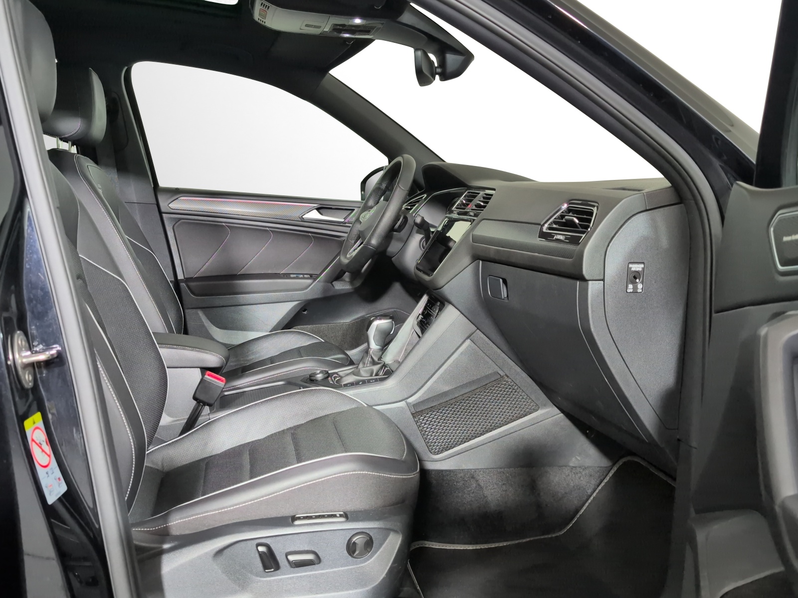 VW Tiguan Allspace 2.0TSI R-Line 4Motion DSG-image-6