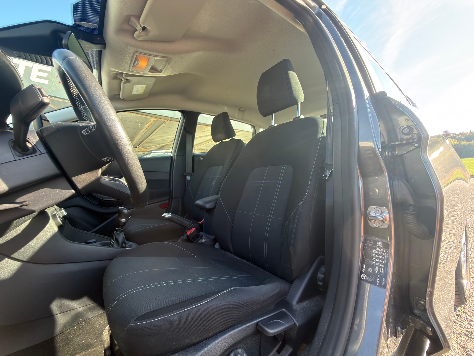 FORD Fiesta 1.0 SCTi Cool & Connect-image-12