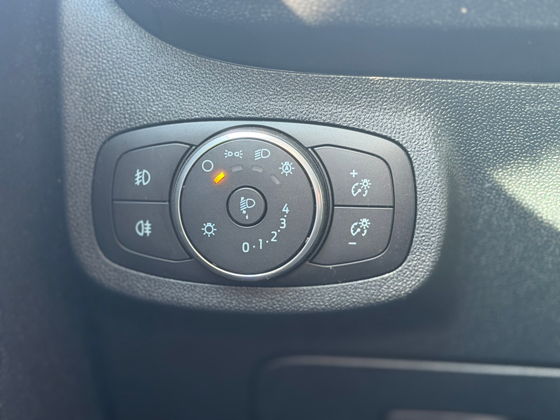 FORD Fiesta 1.0 SCTi Cool & Connect-image-8
