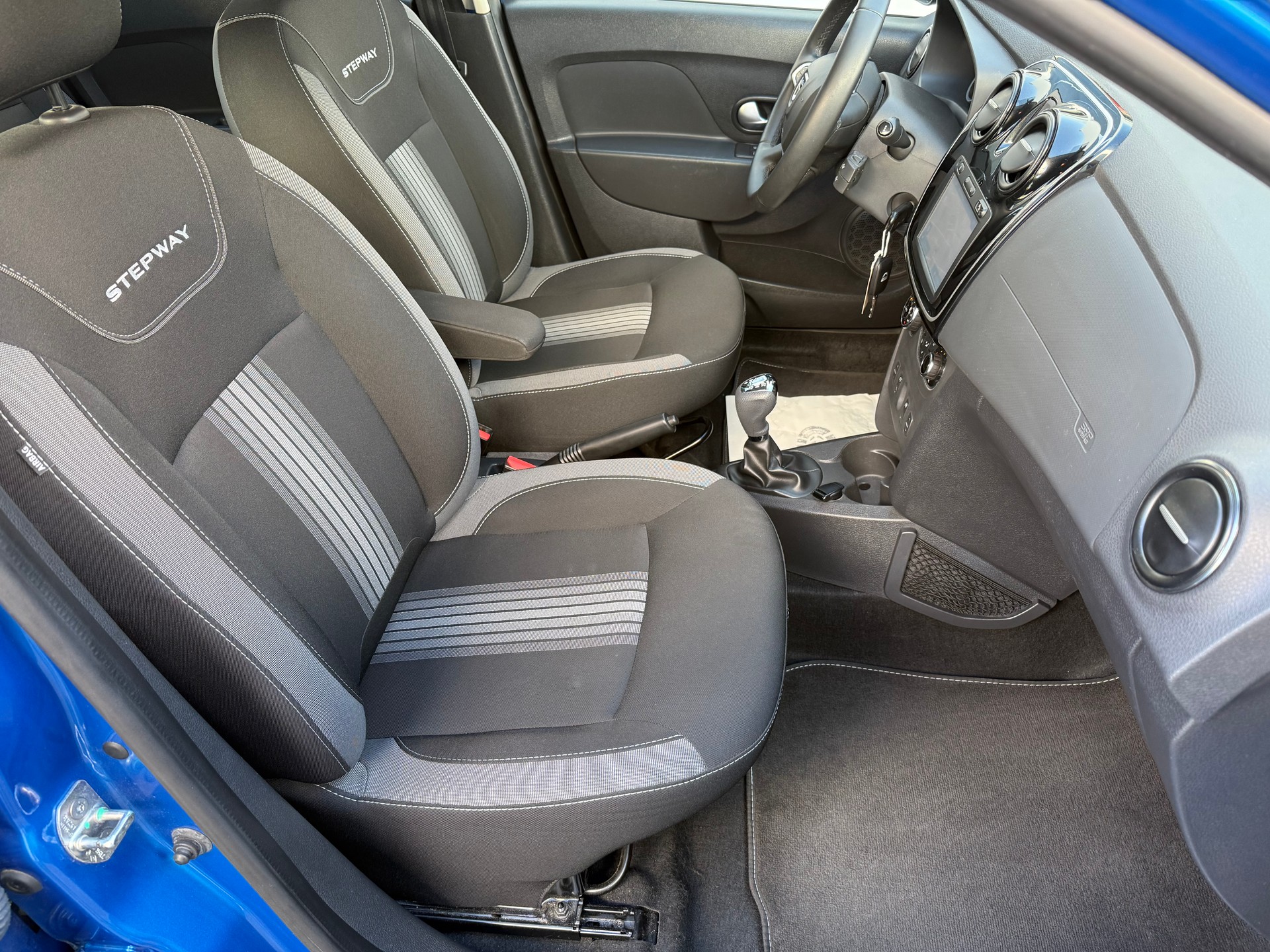 DACIA Sandero Tce 90 Stepway Automatic-image-10