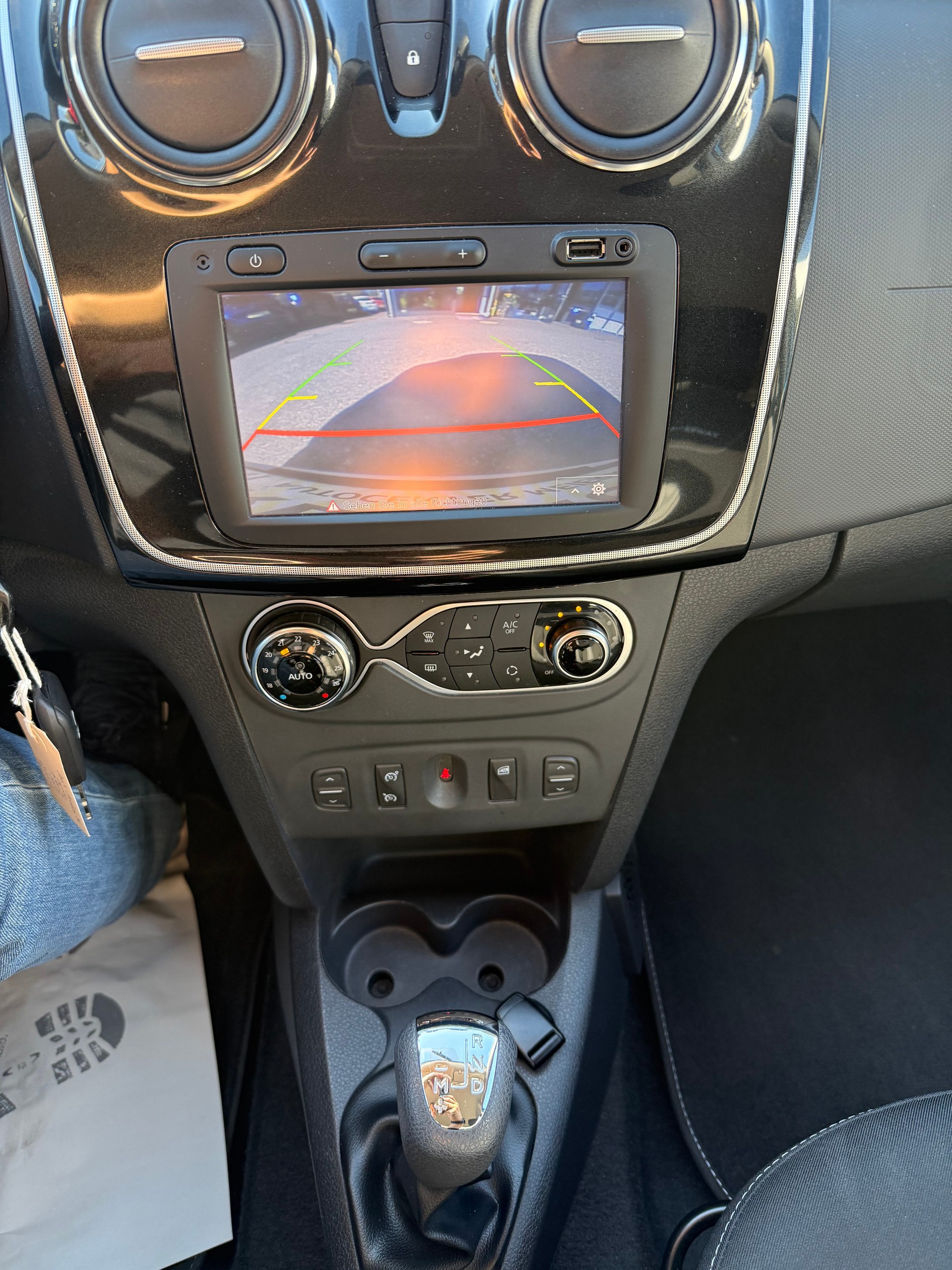 DACIA Sandero Tce 90 Stepway Automatic-image-15