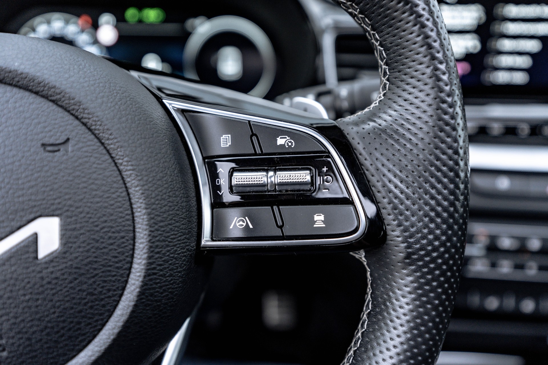 KIA Ceed 1.5 T-GDi MHEV GT Line DCT * CH - FAHRZEUG * TRAUMHAFTE AUSSTATTUNG * SCHIEBEDACH * JBL *-image-15