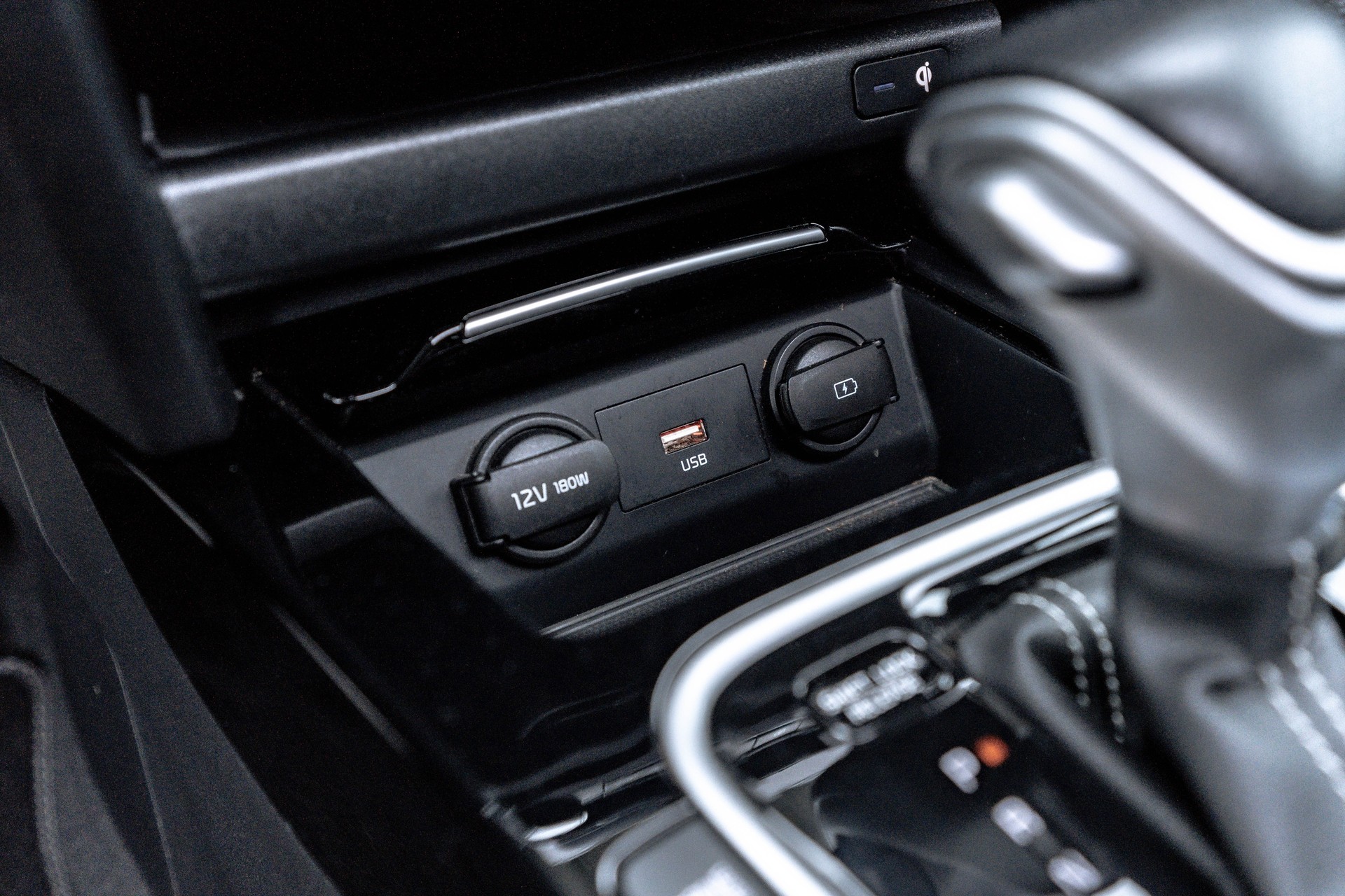 KIA Ceed 1.5 T-GDi MHEV GT Line DCT * CH - FAHRZEUG * TRAUMHAFTE AUSSTATTUNG * SCHIEBEDACH * JBL *-image-26