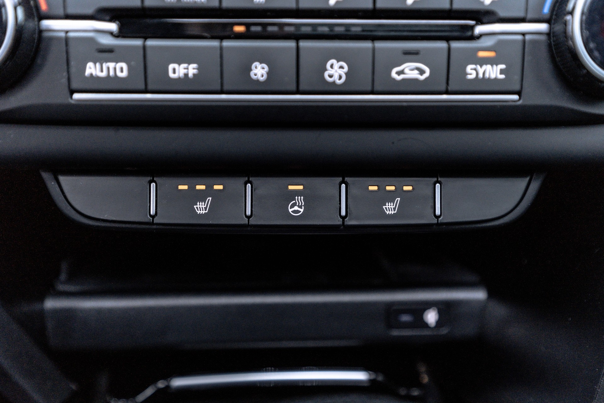 KIA Ceed 1.5 T-GDi MHEV GT Line DCT * CH - FAHRZEUG * TRAUMHAFTE AUSSTATTUNG * SCHIEBEDACH * JBL *-image-23