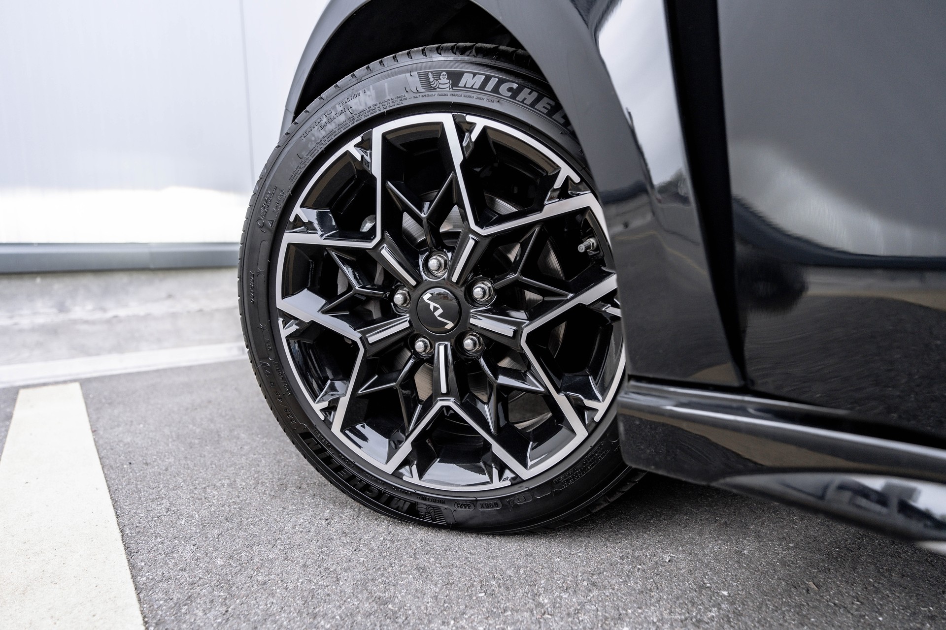 KIA Ceed 1.5 T-GDi MHEV GT Line DCT * CH - FAHRZEUG * TRAUMHAFTE AUSSTATTUNG * SCHIEBEDACH * JBL *-image-6
