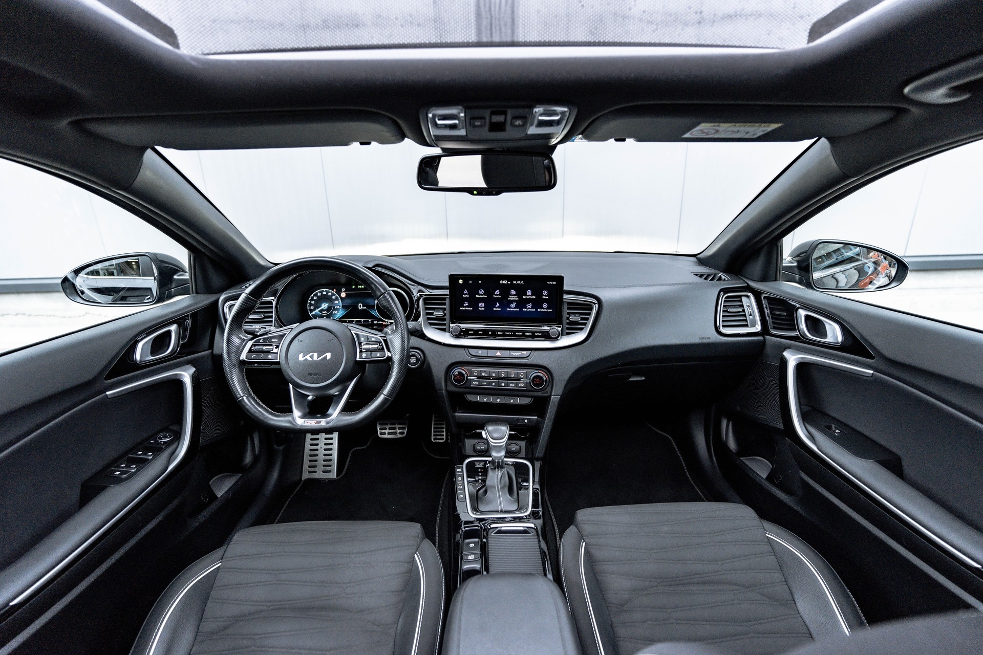 KIA Ceed 1.5 T-GDi MHEV GT Line DCT * CH - FAHRZEUG * TRAUMHAFTE AUSSTATTUNG * SCHIEBEDACH * JBL *-image-11