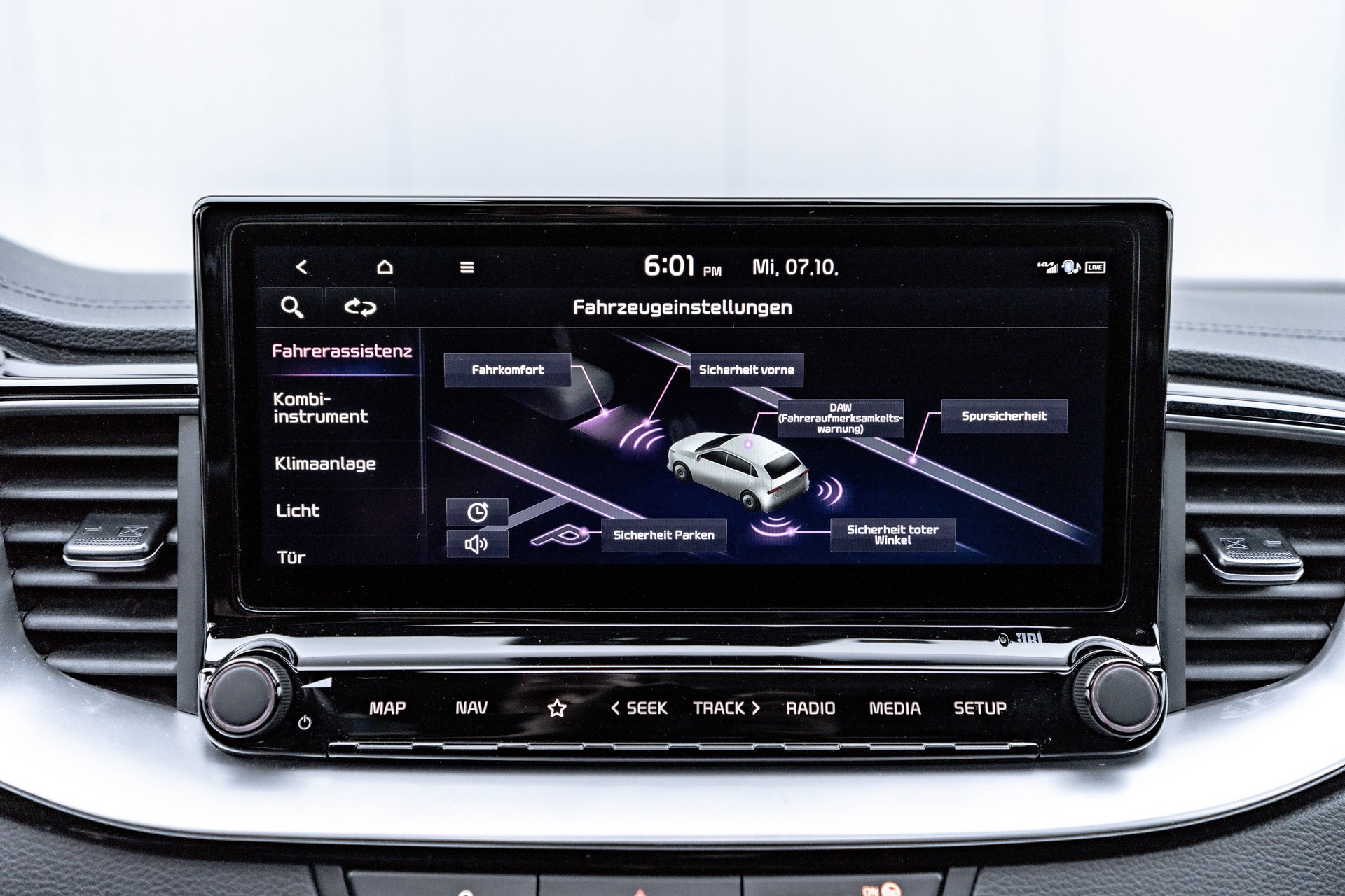 KIA Ceed 1.5 T-GDi MHEV GT Line DCT * CH - FAHRZEUG * TRAUMHAFTE AUSSTATTUNG * SCHIEBEDACH * JBL *-image-21