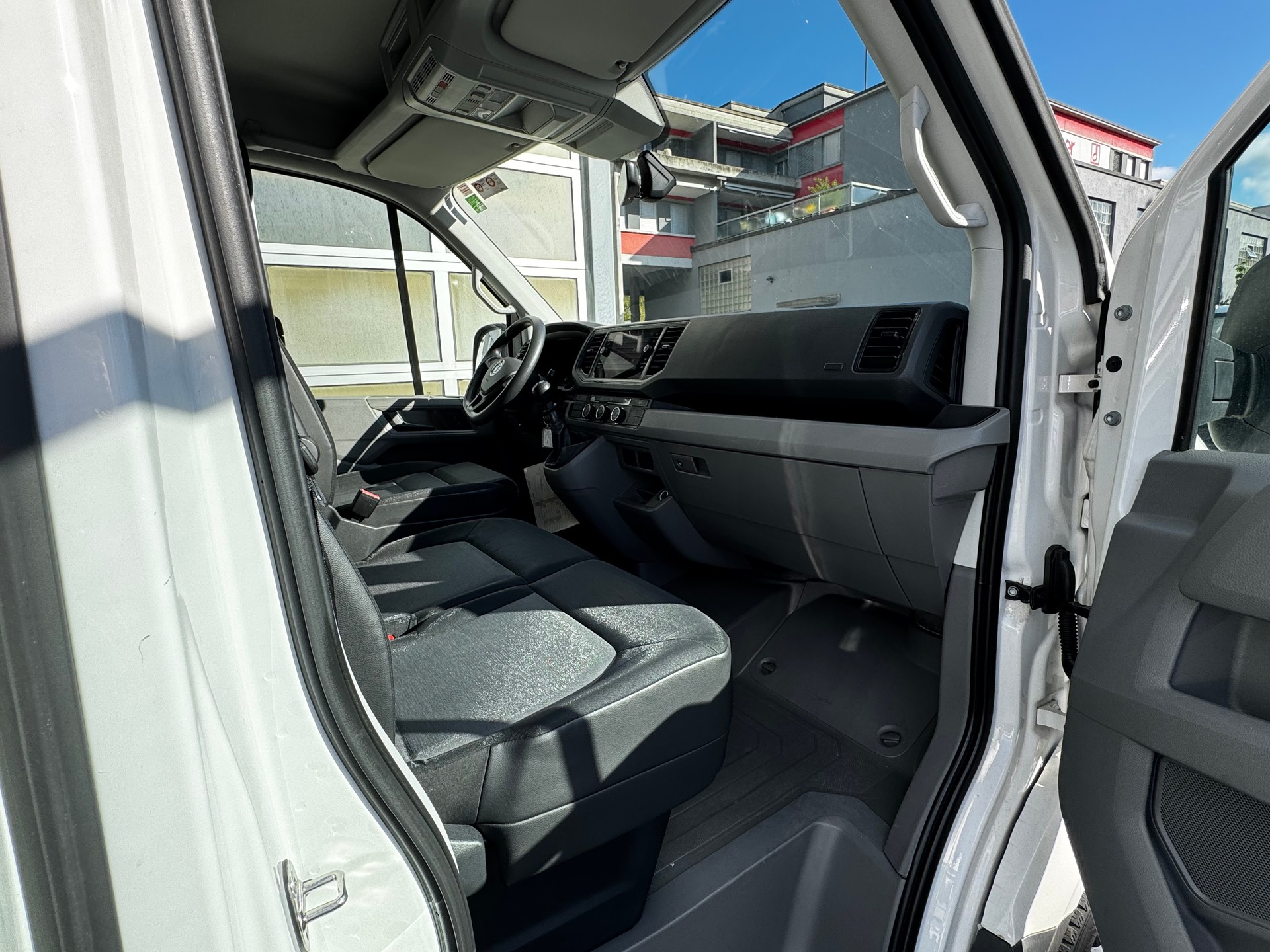 VW Crafter 35 2.0 TDI Kipp./Prits./Koffer+Heb. Champion HD L4-image-5