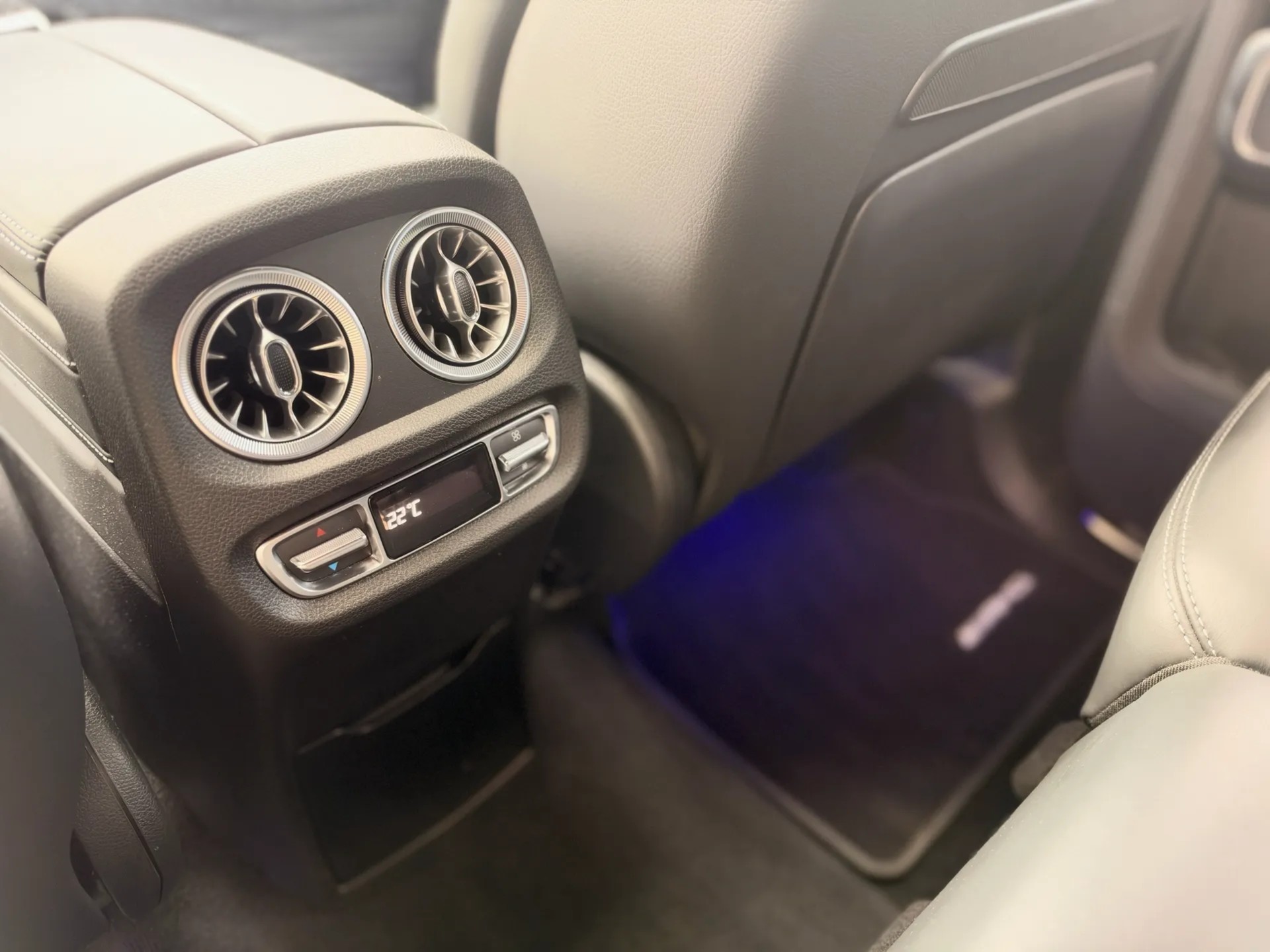 MERCEDES-BENZ G 63 Brabus Speedshift Plus G-Tronic Brabus umbau*Kotflügel-Brabus*Spoiler-Brabus*Motorhaube-Brabus*22 Zoll Felgen*-image-14