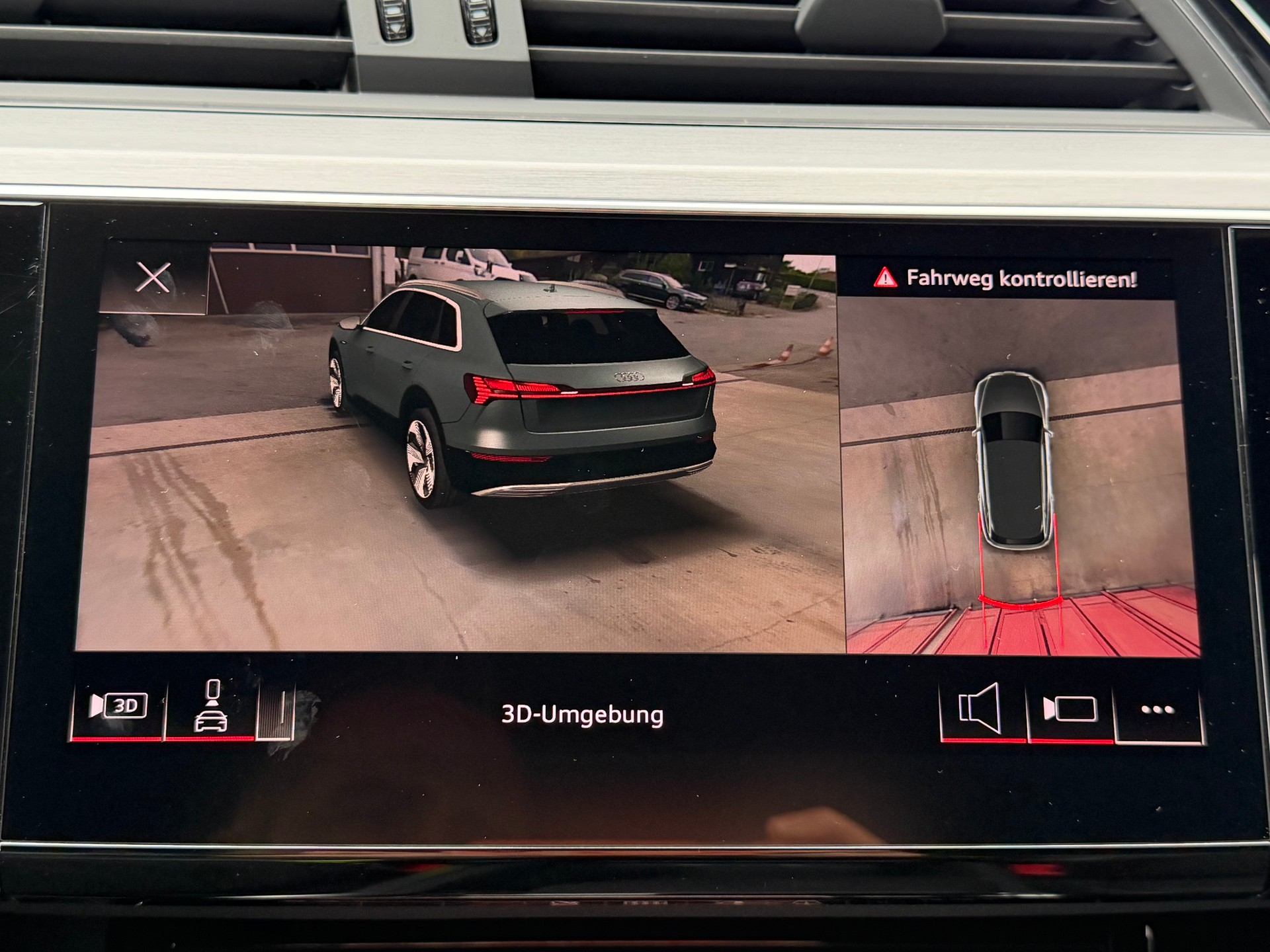 AUDI e-tron S quattro // SoH 97.7%-image-26