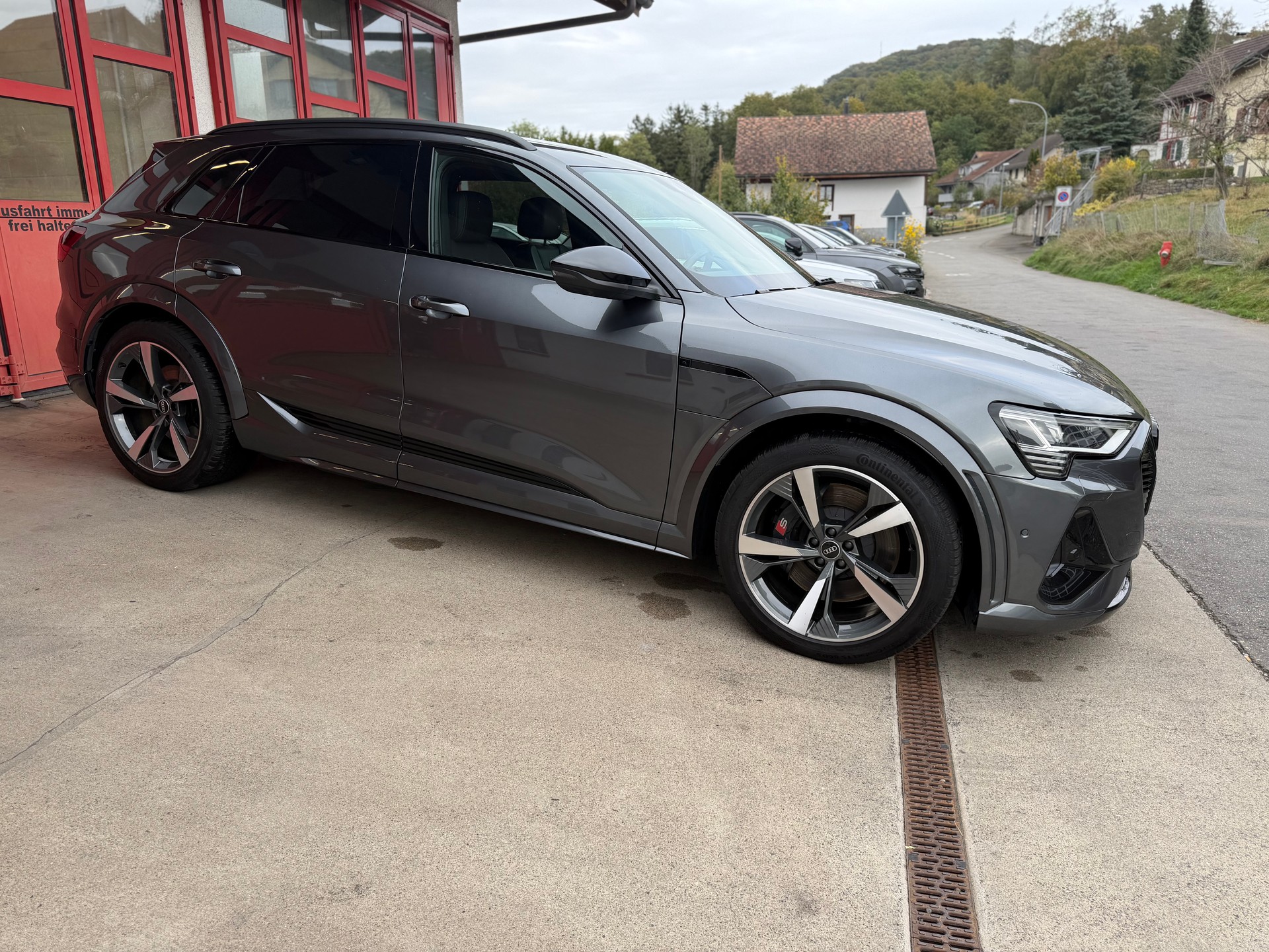 AUDI e-tron S quattro // SoH 97.7%-image-8