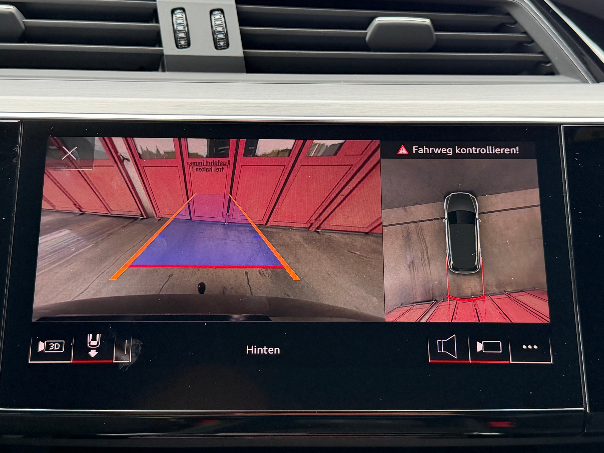 AUDI e-tron S quattro // SoH 97.7%-image-27