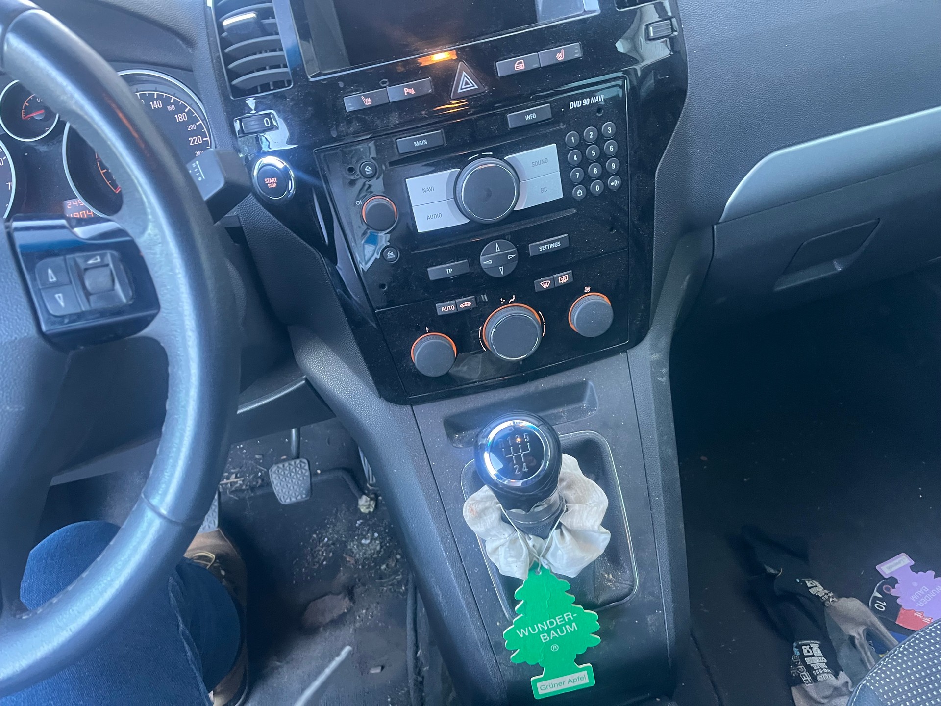 OPEL Zafira 1.9 CDTI Cosmo-image-8