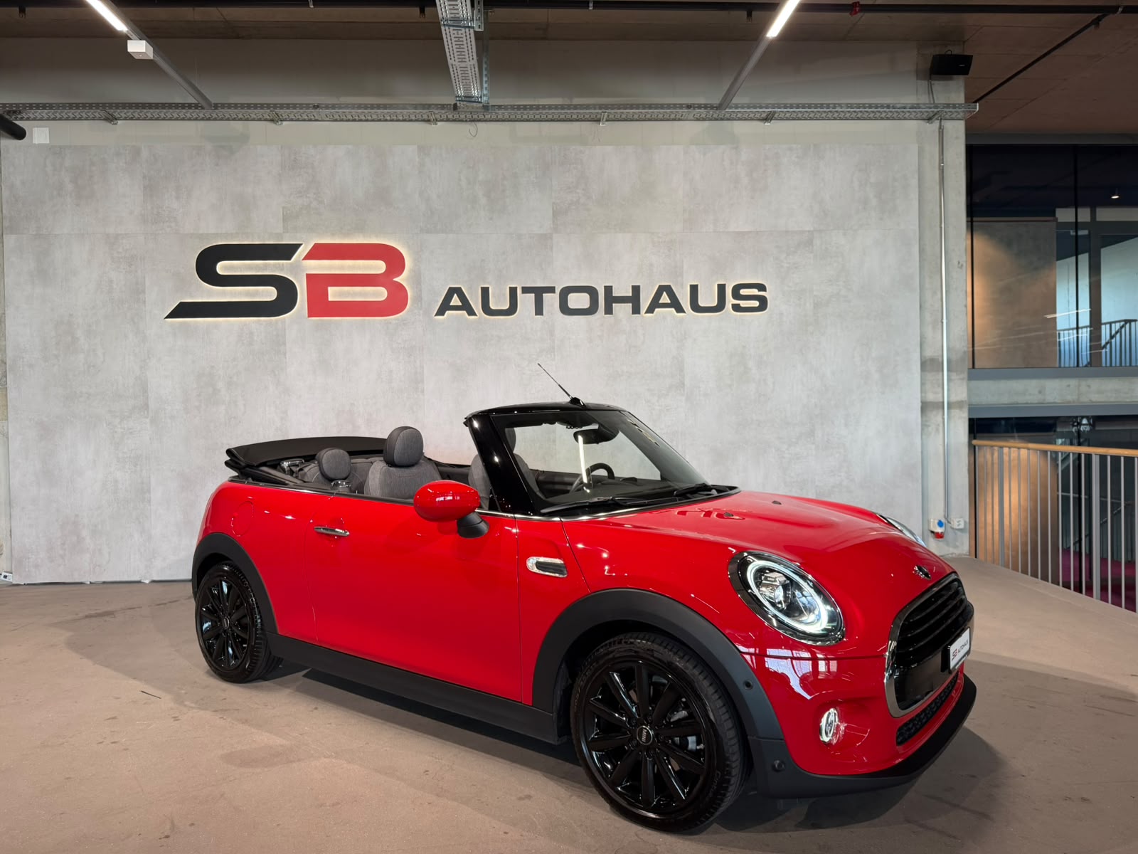 MINI Cooper Cabriolet DKG (CH)-image-5