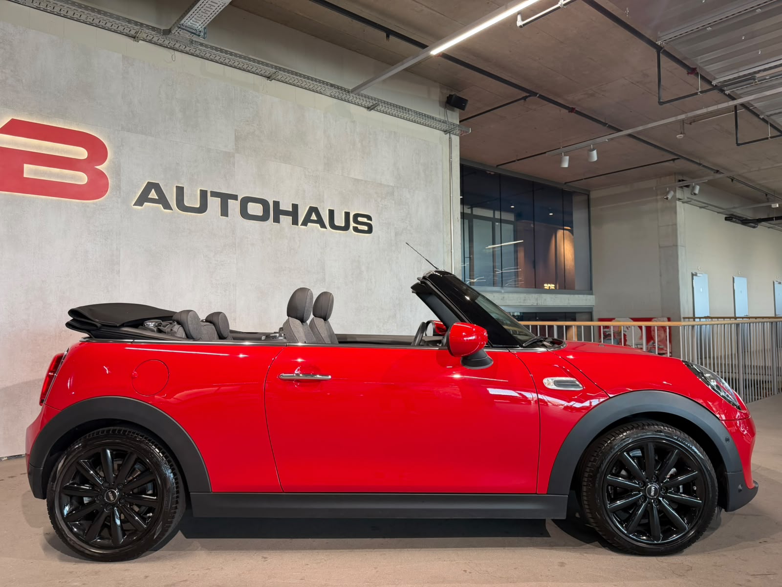 MINI Cooper Cabriolet DKG (CH)-image-11