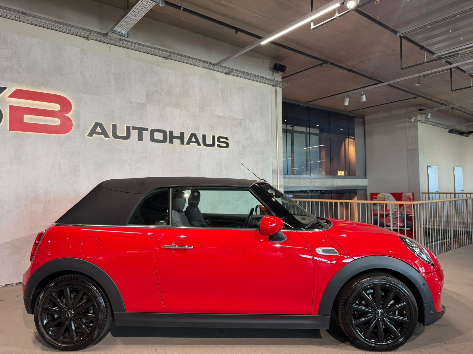 MINI Cooper Cabriolet DKG (CH)-image-1