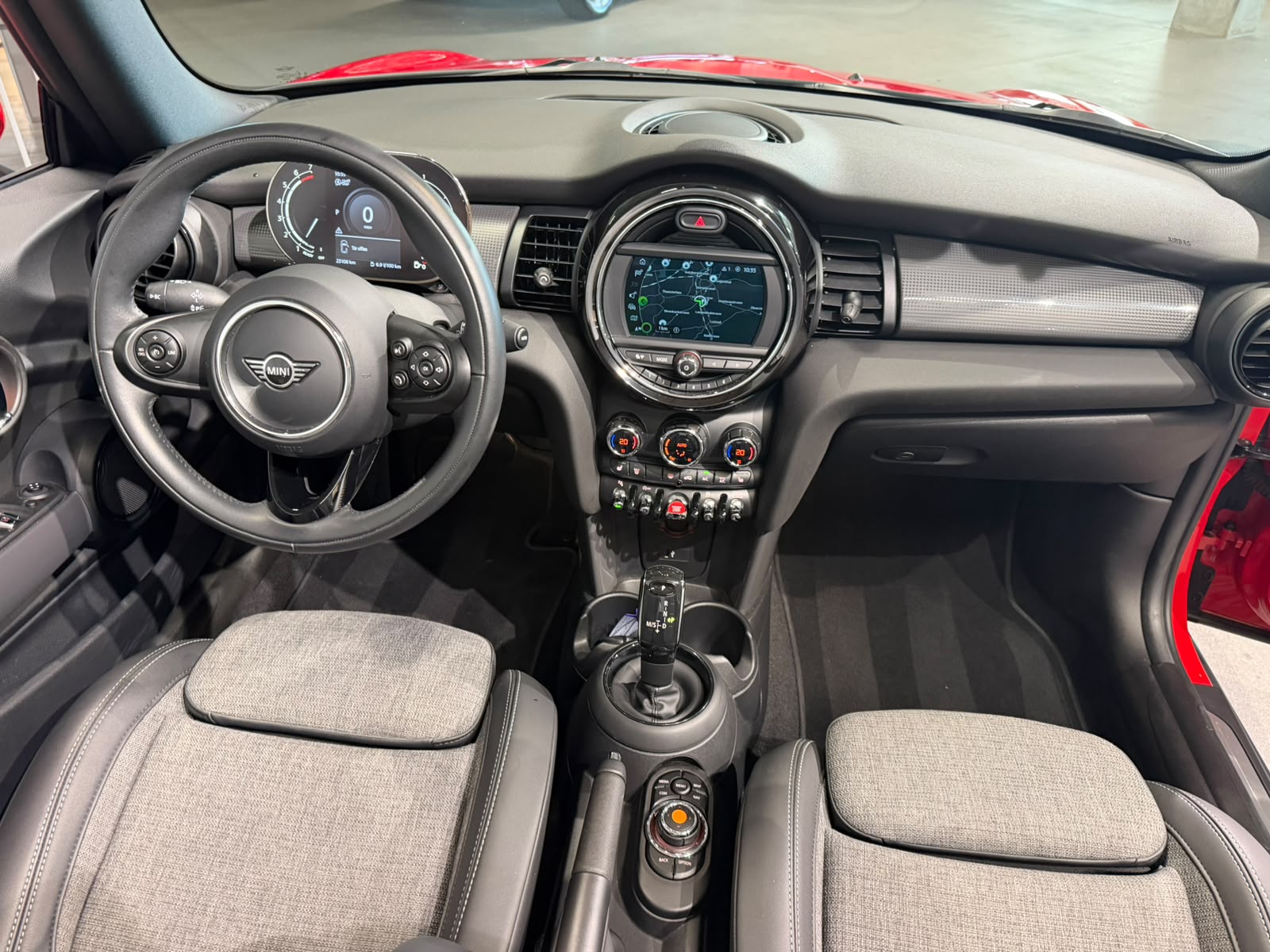 MINI Cooper Cabriolet DKG (CH)-image-21