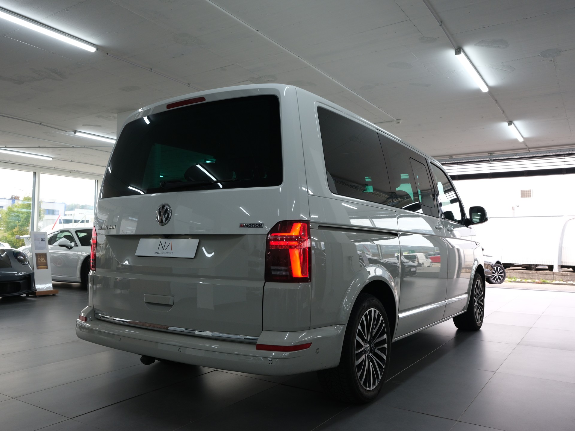 VW T6.1 Multivan 2.0 Bi-TDI Family 4Motion DSG *360 Kamera* *Assistenten* *CarPlay*-image-2